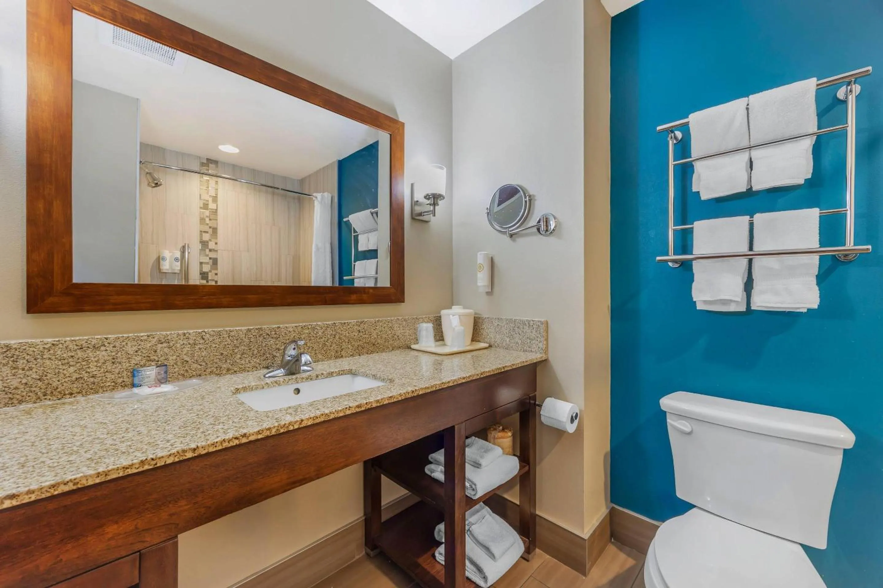 Bedroom in Comfort Suites of Las Cruces I-25 North