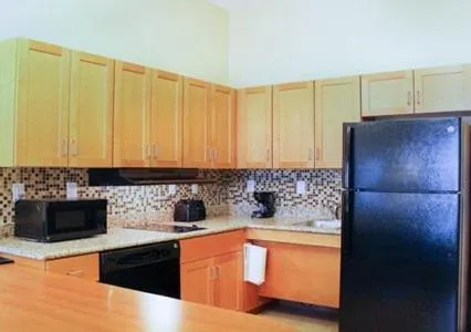 Kitchen or kitchenette in MainStay Suites Tioga