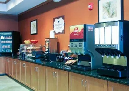 Restaurant/places to eat in MainStay Suites Tioga