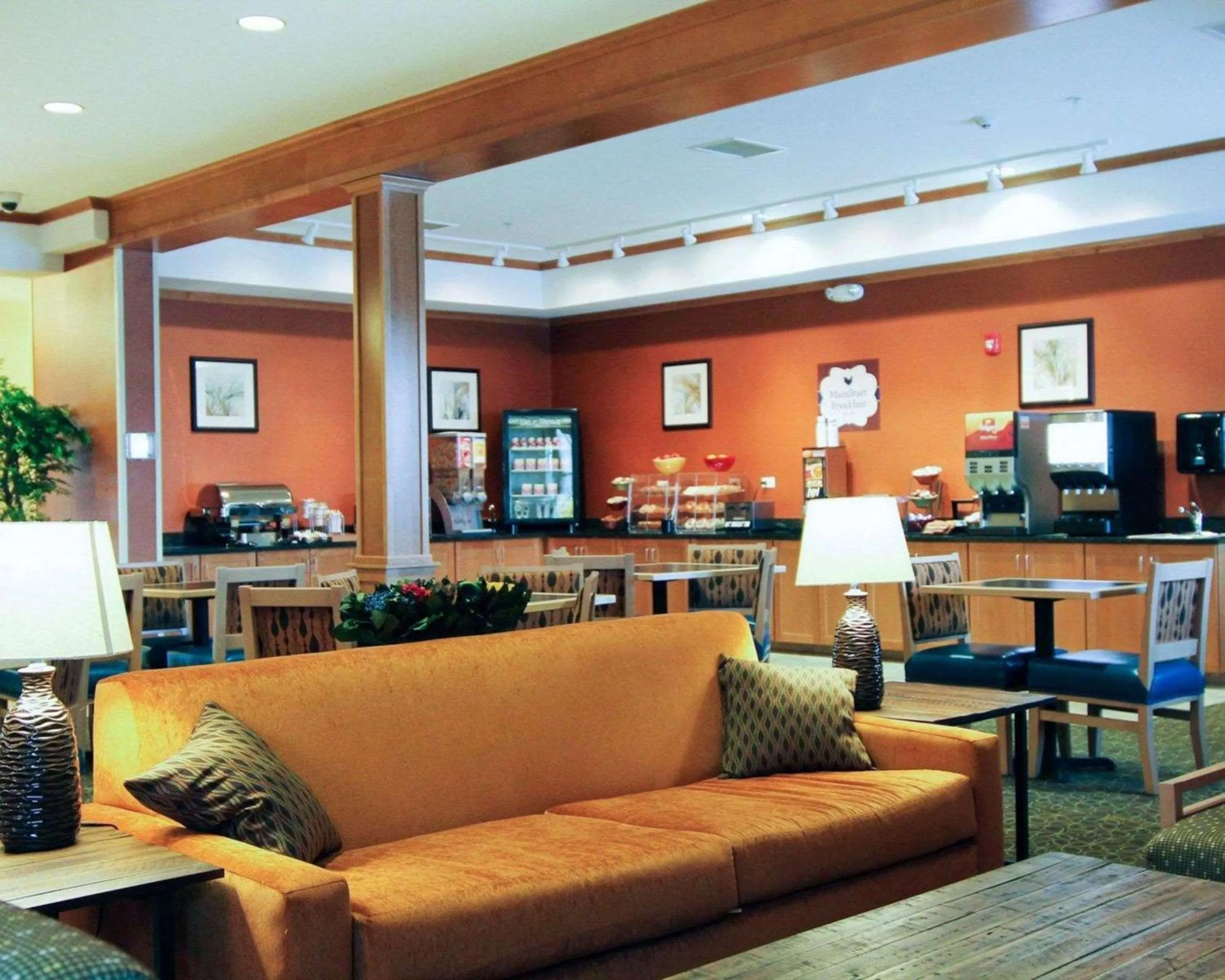 Breakfast in MainStay Suites Tioga