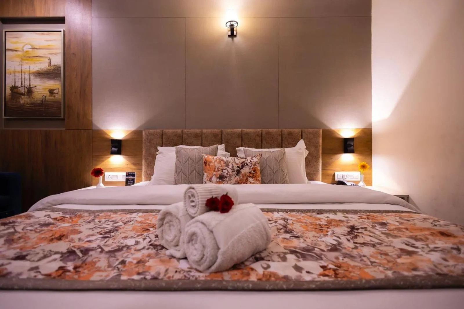 Bed in INDUS TIARA- A Corporate Boutique Hotel