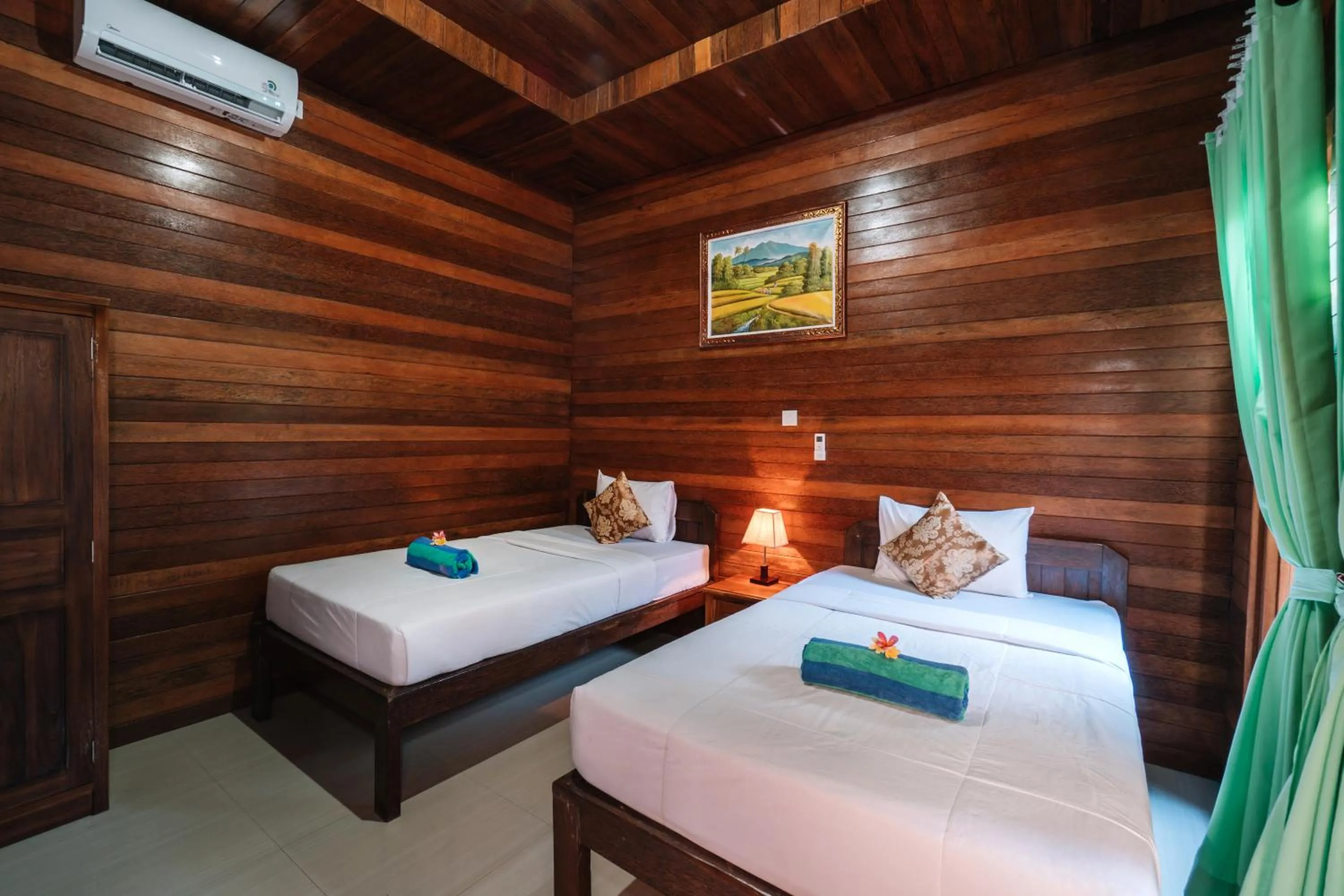 Standard Twin Room with Garden View in D and B Bungalow's by DeWizZ Management