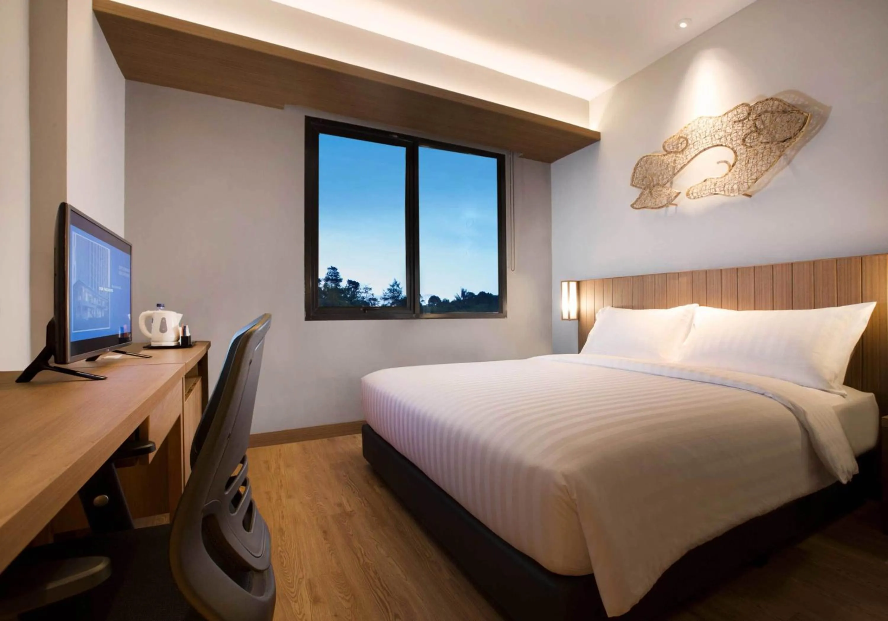 Bedroom, Bed in BATIQA Hotel Cirebon