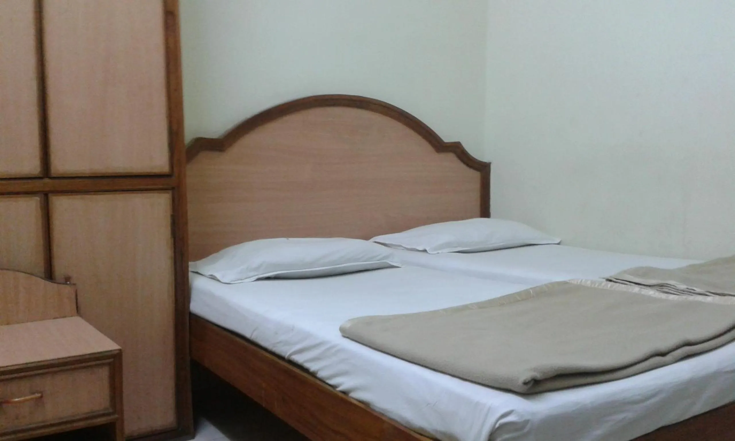 Bed in Hotel Agarala Residency