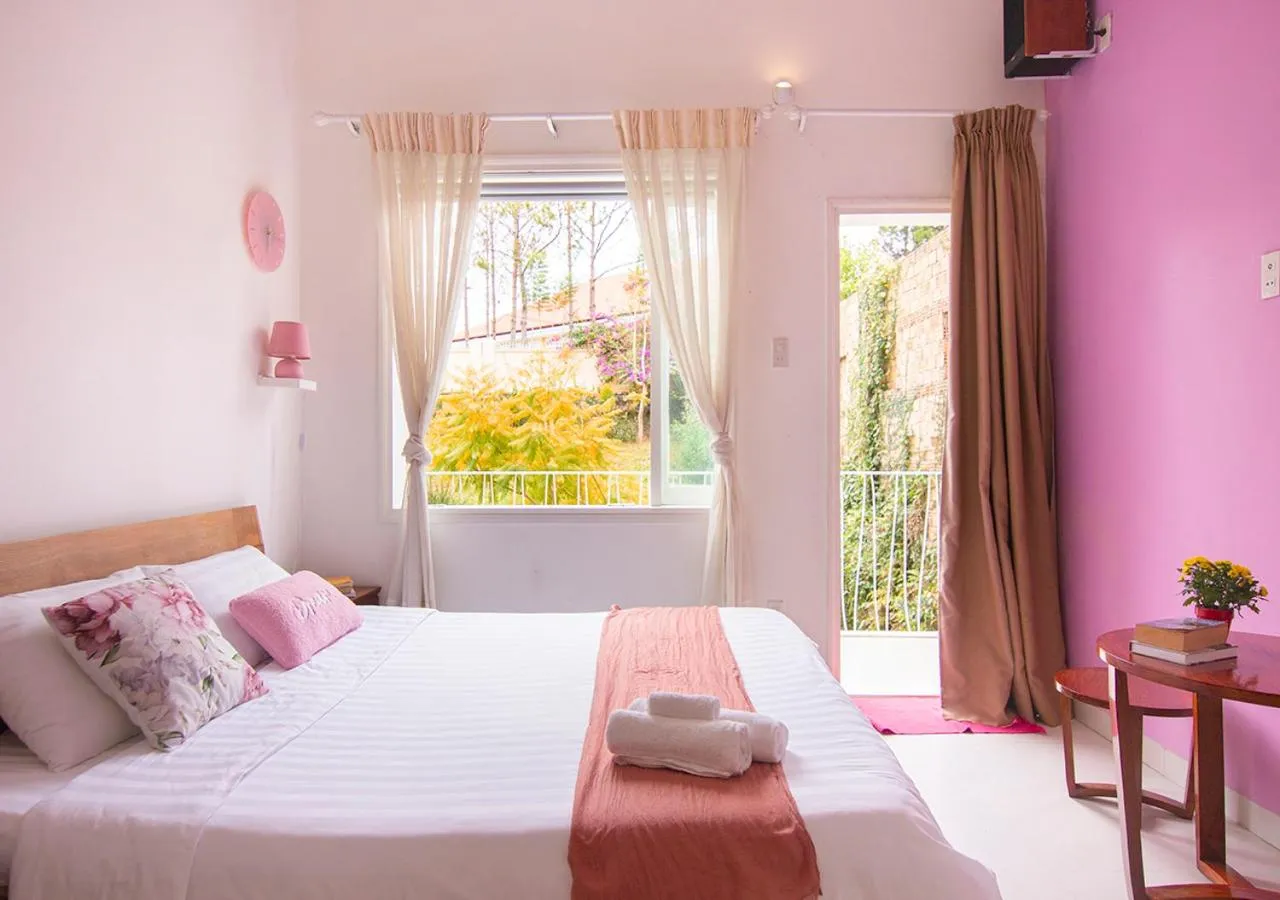 Bed in Lu Tan Residence