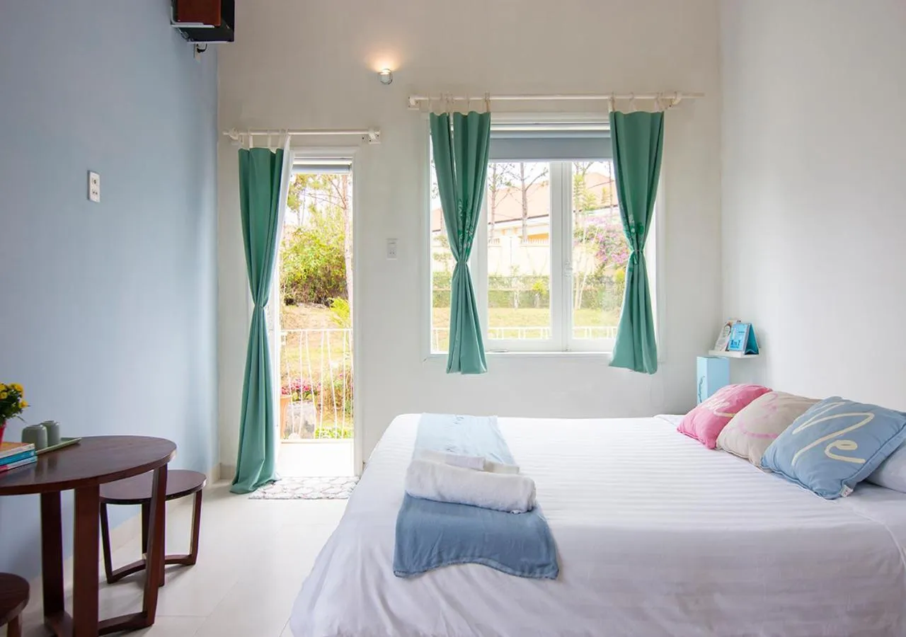 Bed in Lu Tan Residence