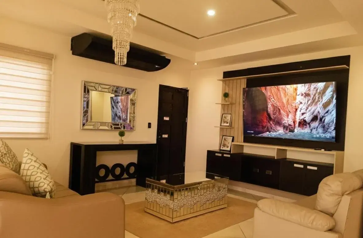 Deluxe Suite in Luxury Canyon Suites Deluxe Suite in Luxury Canyon Suites