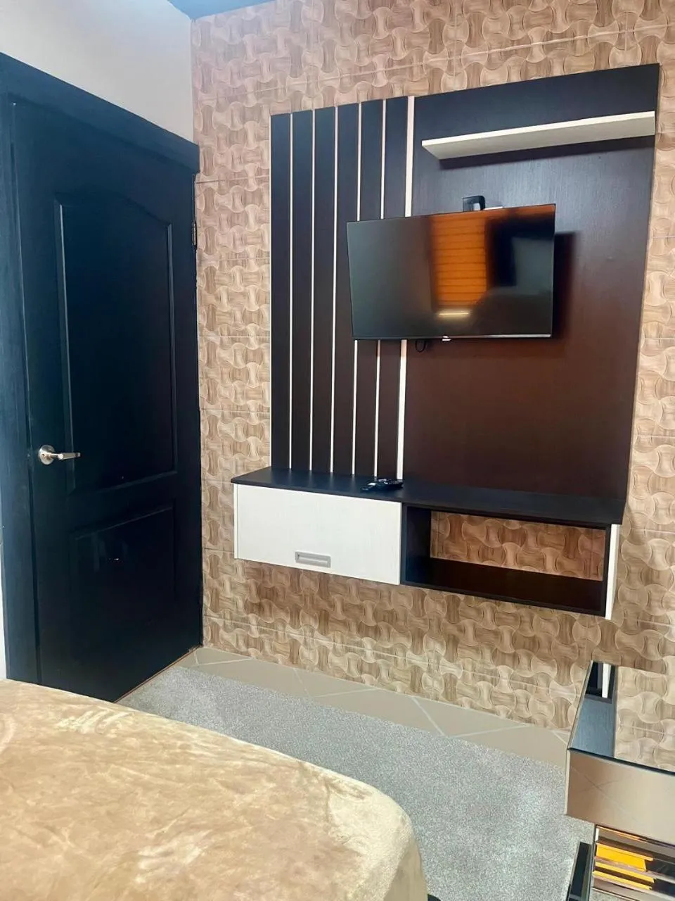 TV and multimedia in Luxury Canyon Suites