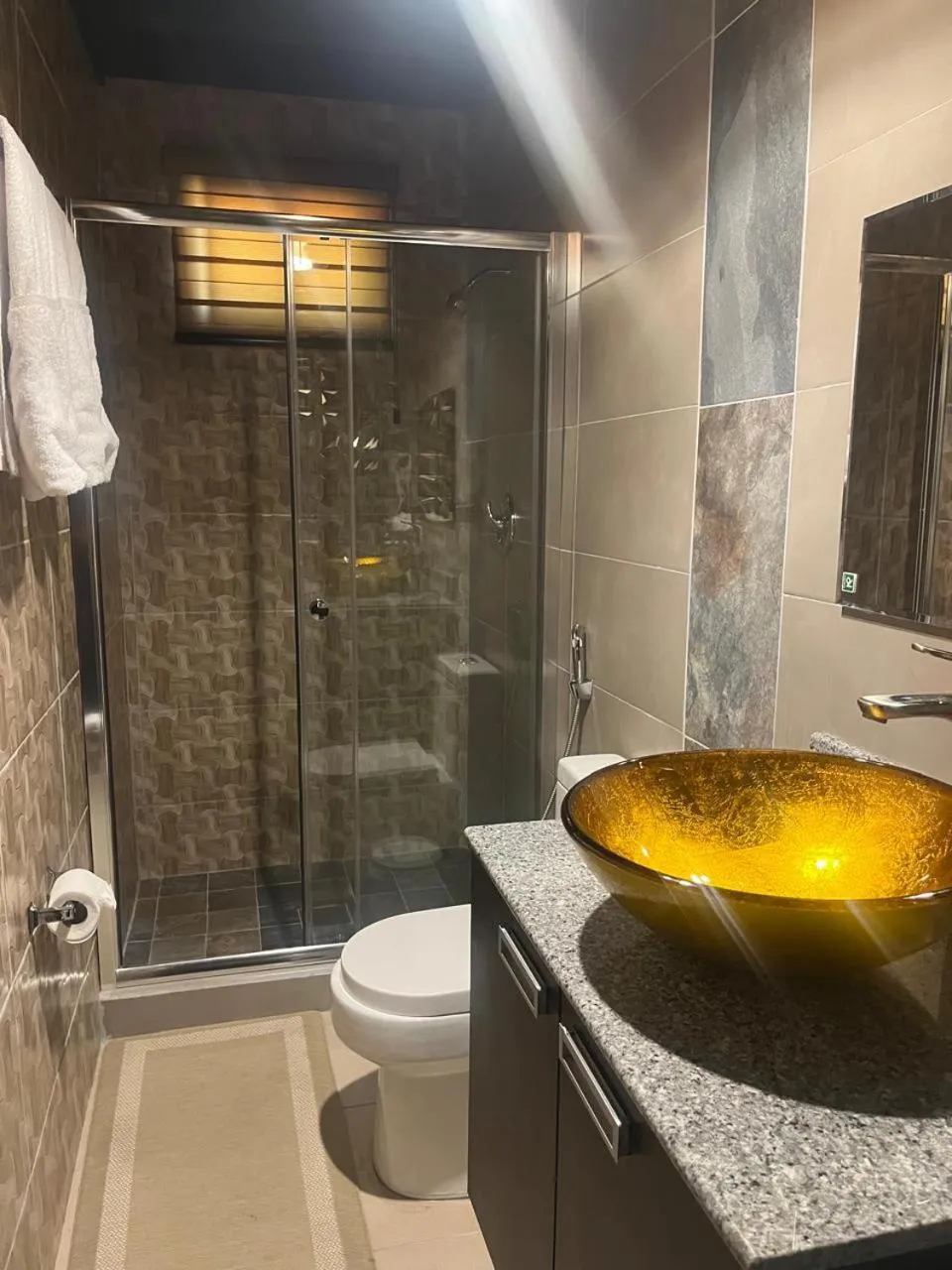 Shower in Luxury Canyon Suites