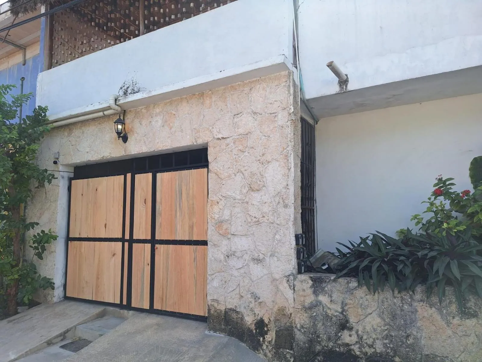 Property building in Casa Lupita