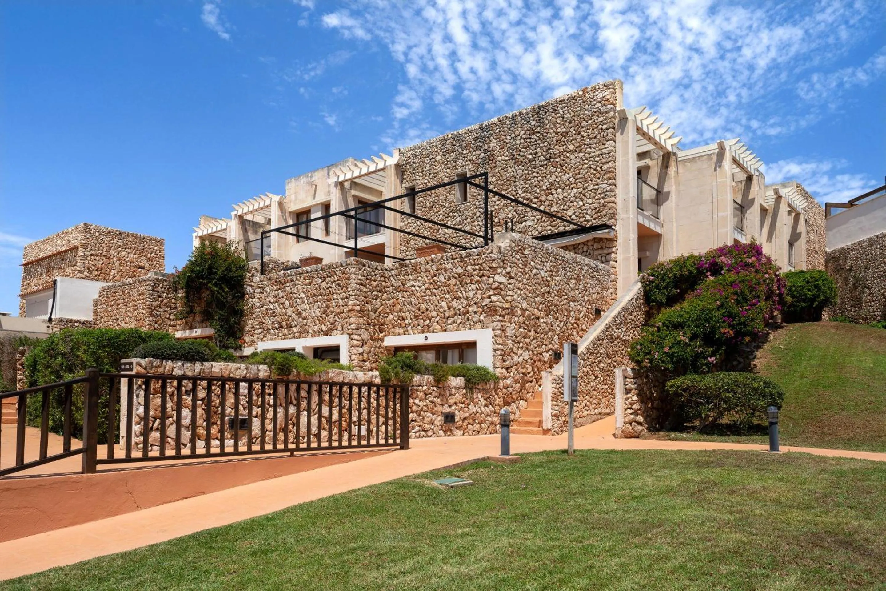 Facade/entrance in Hotel Menorca Binibeca - Adults Recommended - by Pierre & Vacances Premium