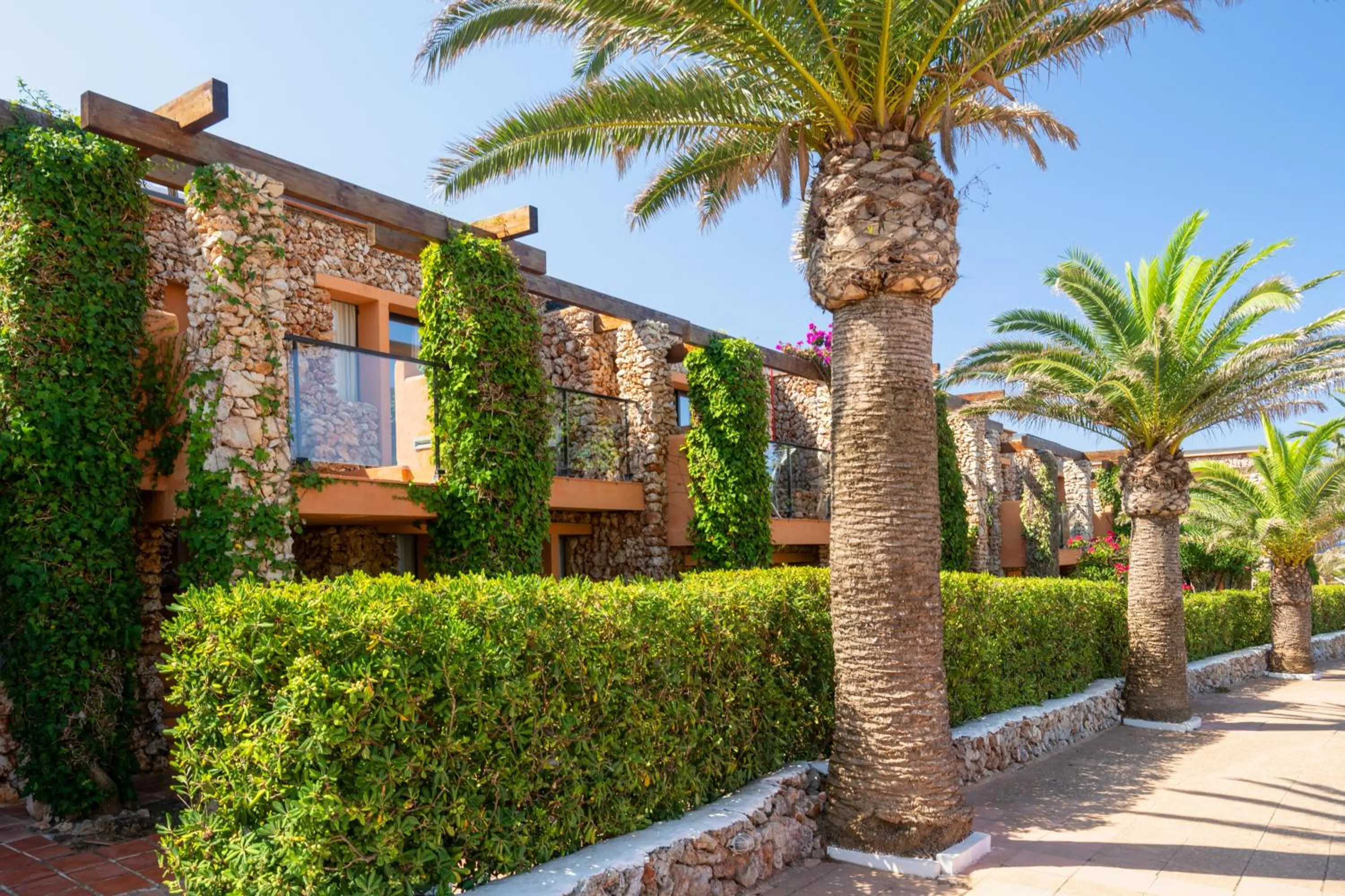 Facade/entrance in Hotel Menorca Binibeca - Adults Recommended - by Pierre & Vacances Premium