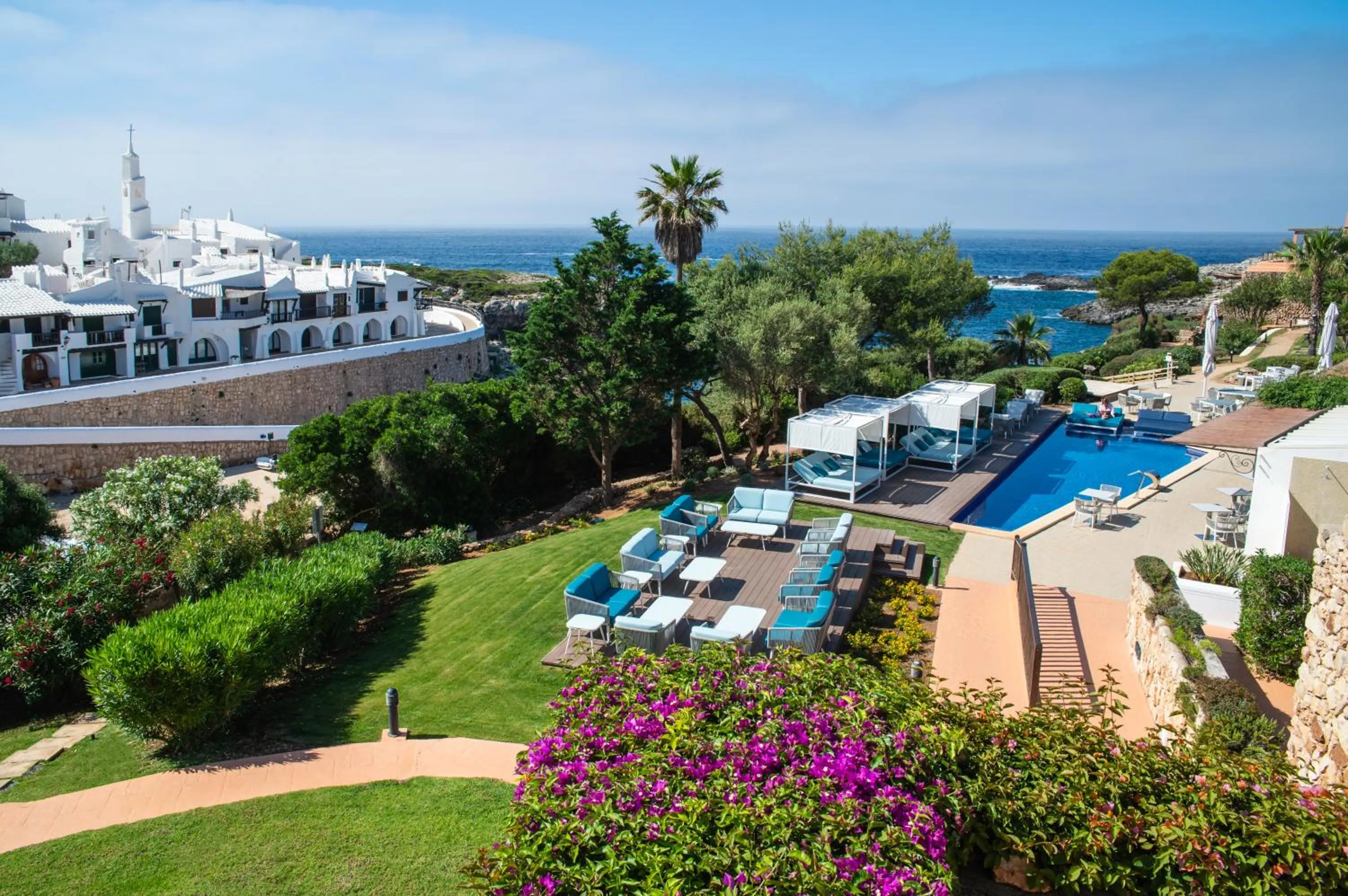Lounge or bar in Hotel Menorca Binibeca - Adults Recommended - by Pierre & Vacances Premium