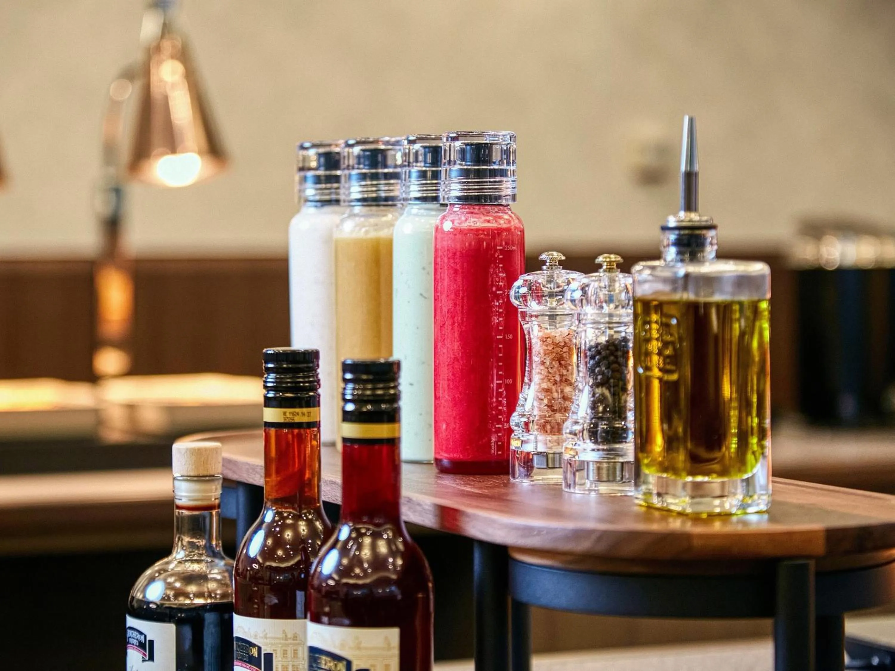 Restaurant/places to eat in Royal Pines Hotel Chiba