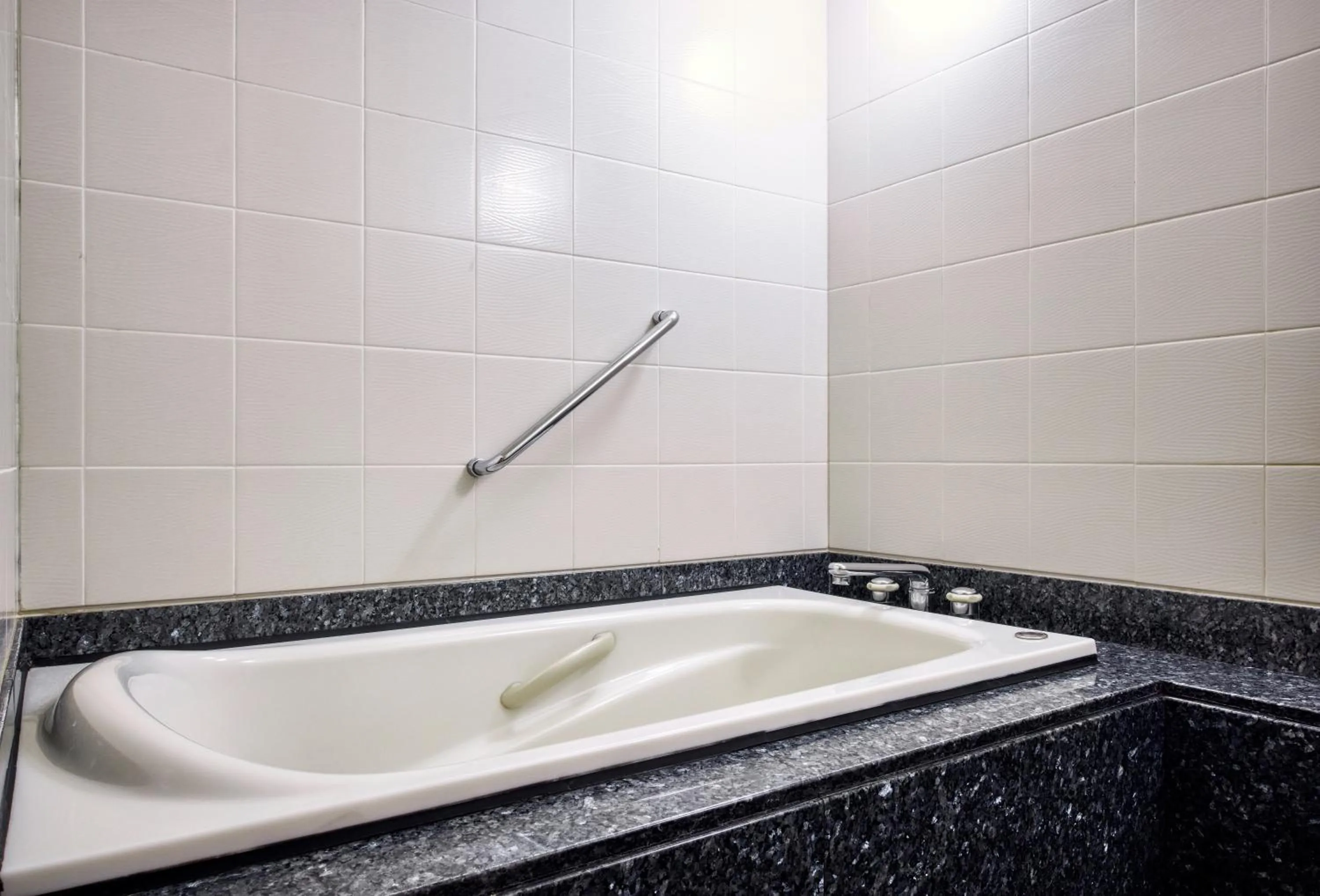 Bath in Royal Pines Hotel Chiba