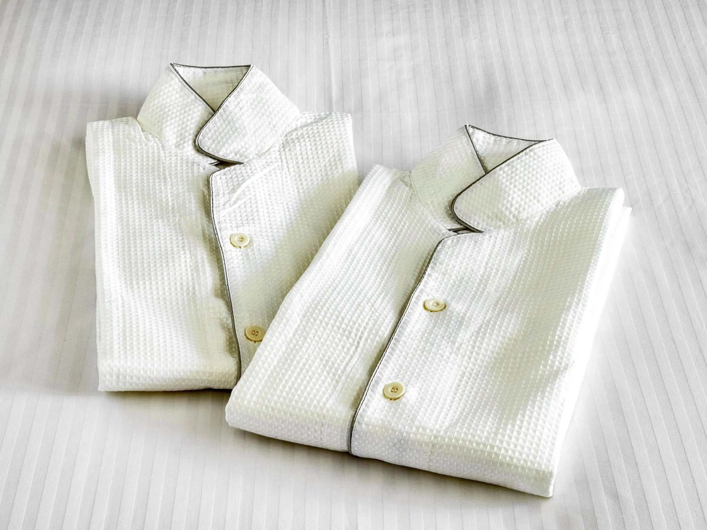 room service, Bed in Royal Pines Hotel Chiba