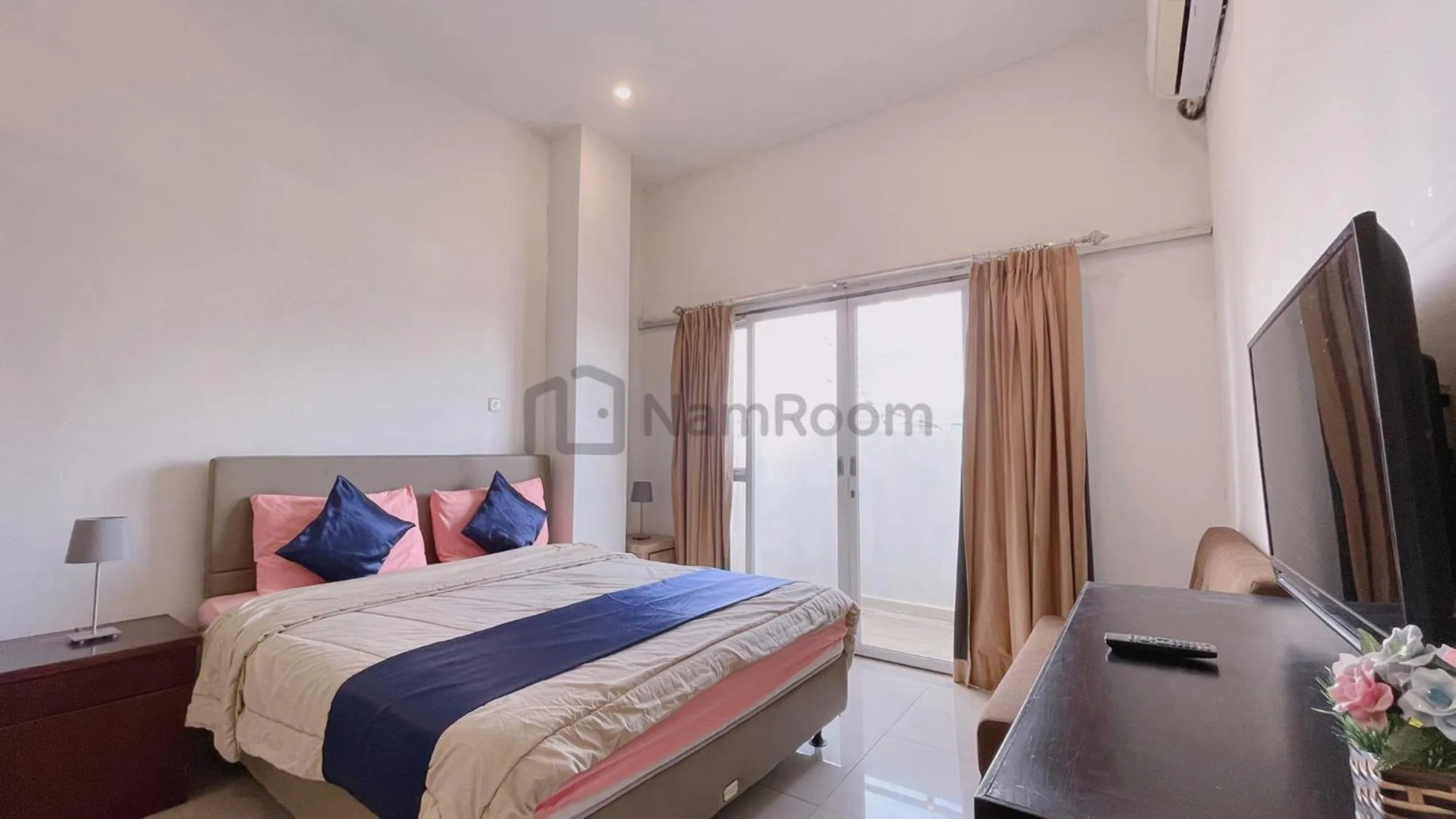 Bed in Koen Panorama by NamRoom