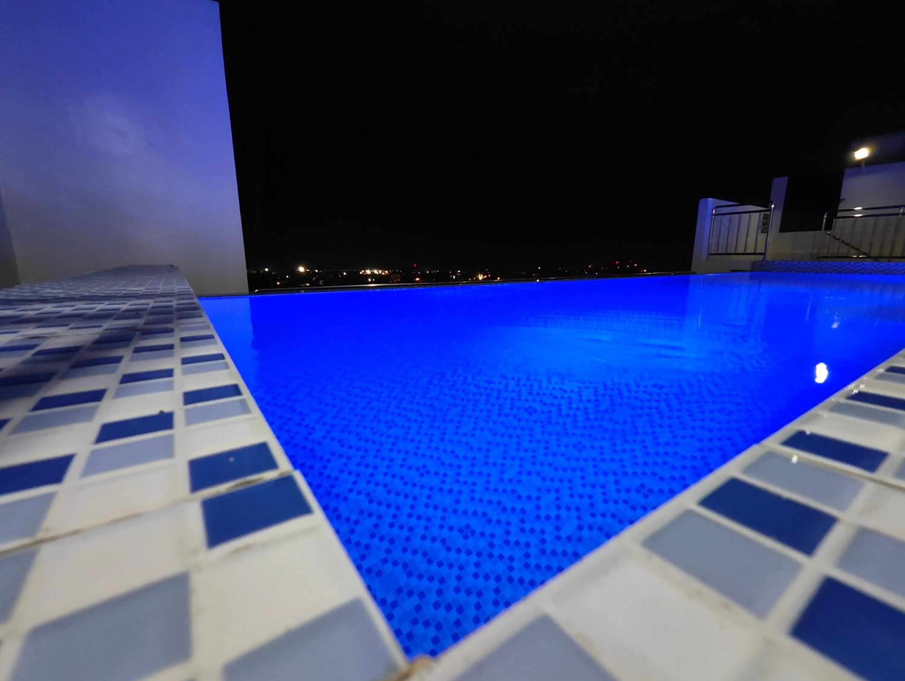 Night in JD Haven Bachelor's Pad at Bernwood Tower