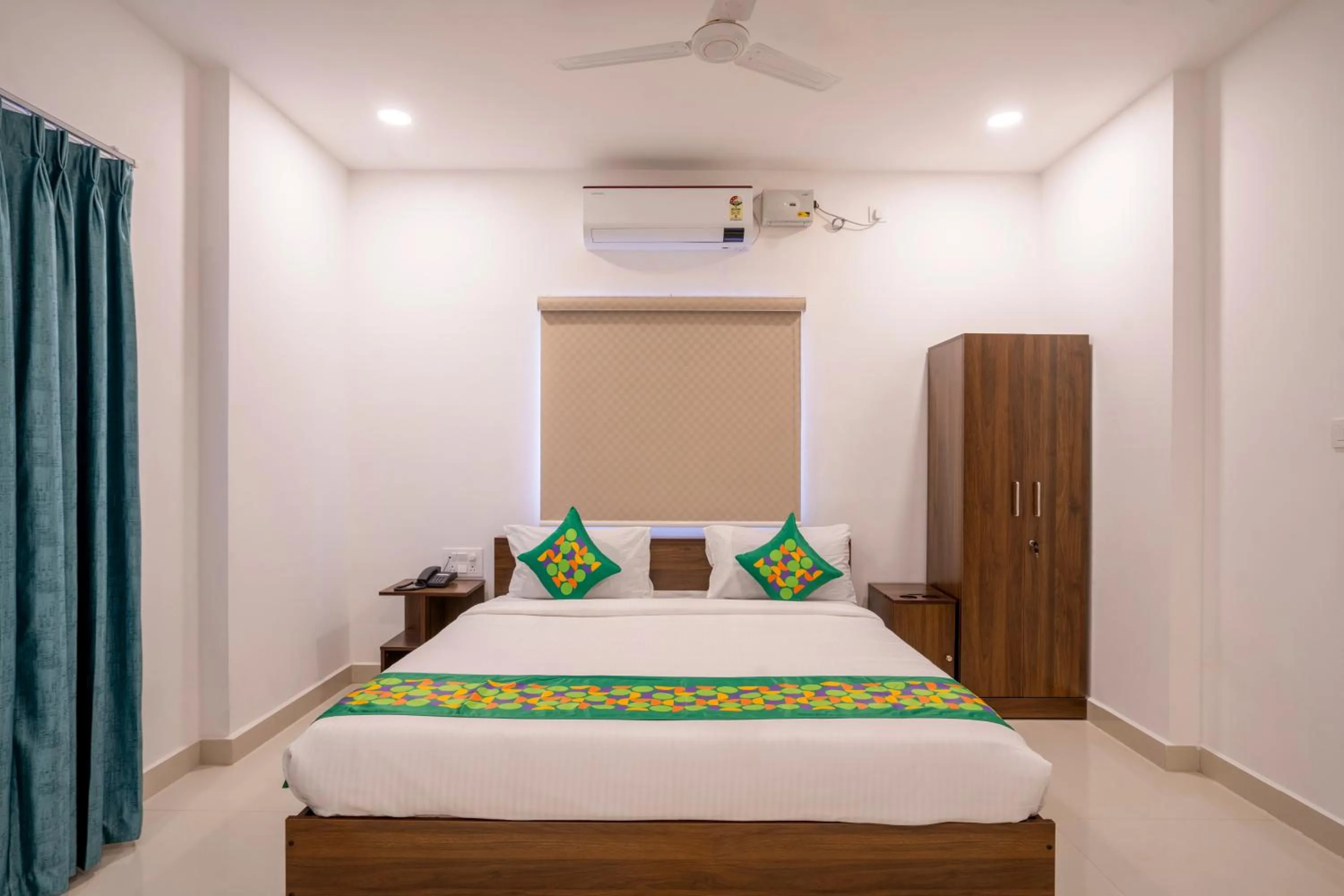 Bedroom, Bed in Treebo De Alphabet Gachibowli