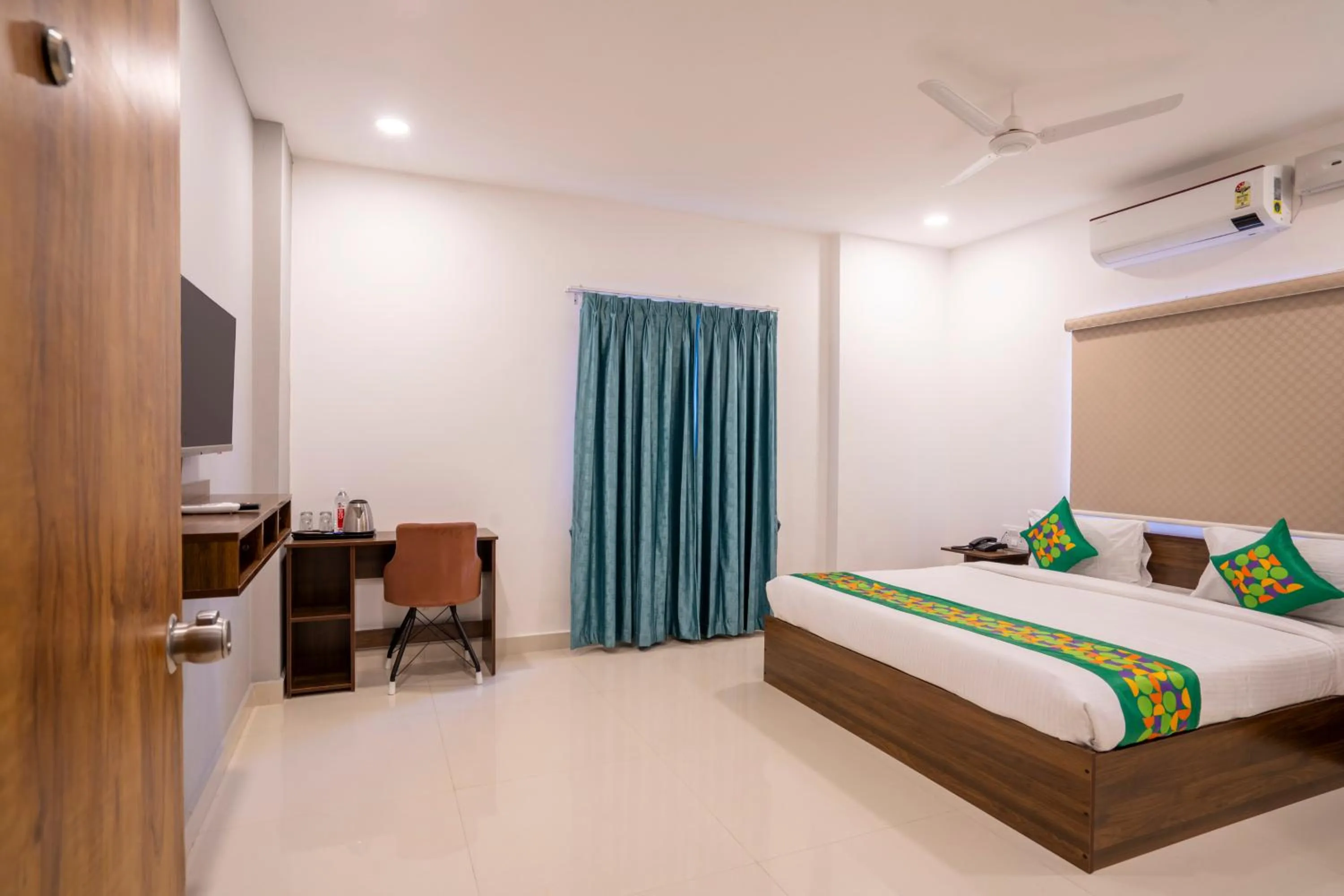 Bedroom, Bed in Treebo De Alphabet Gachibowli