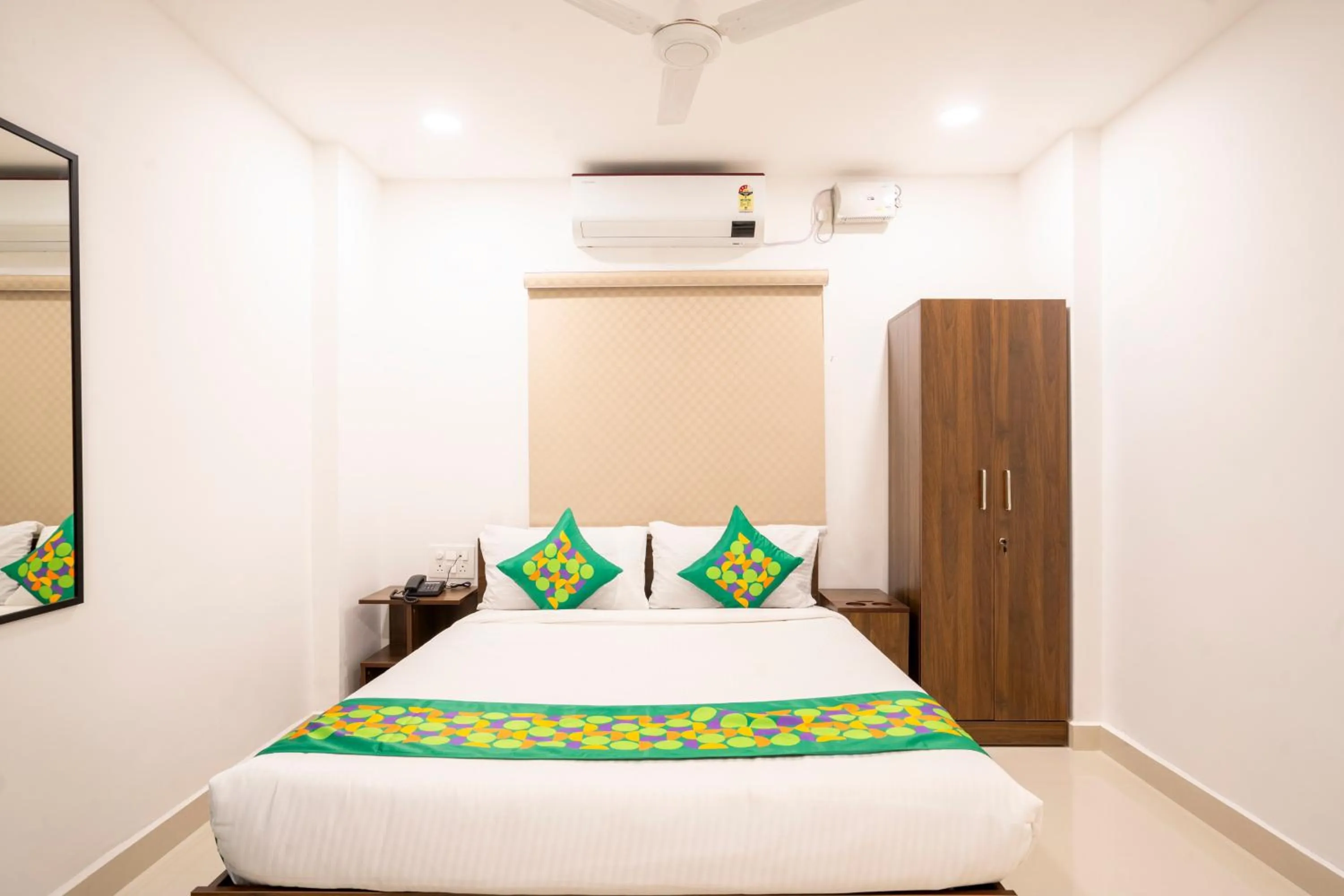 Bedroom, Bed in Treebo De Alphabet Gachibowli