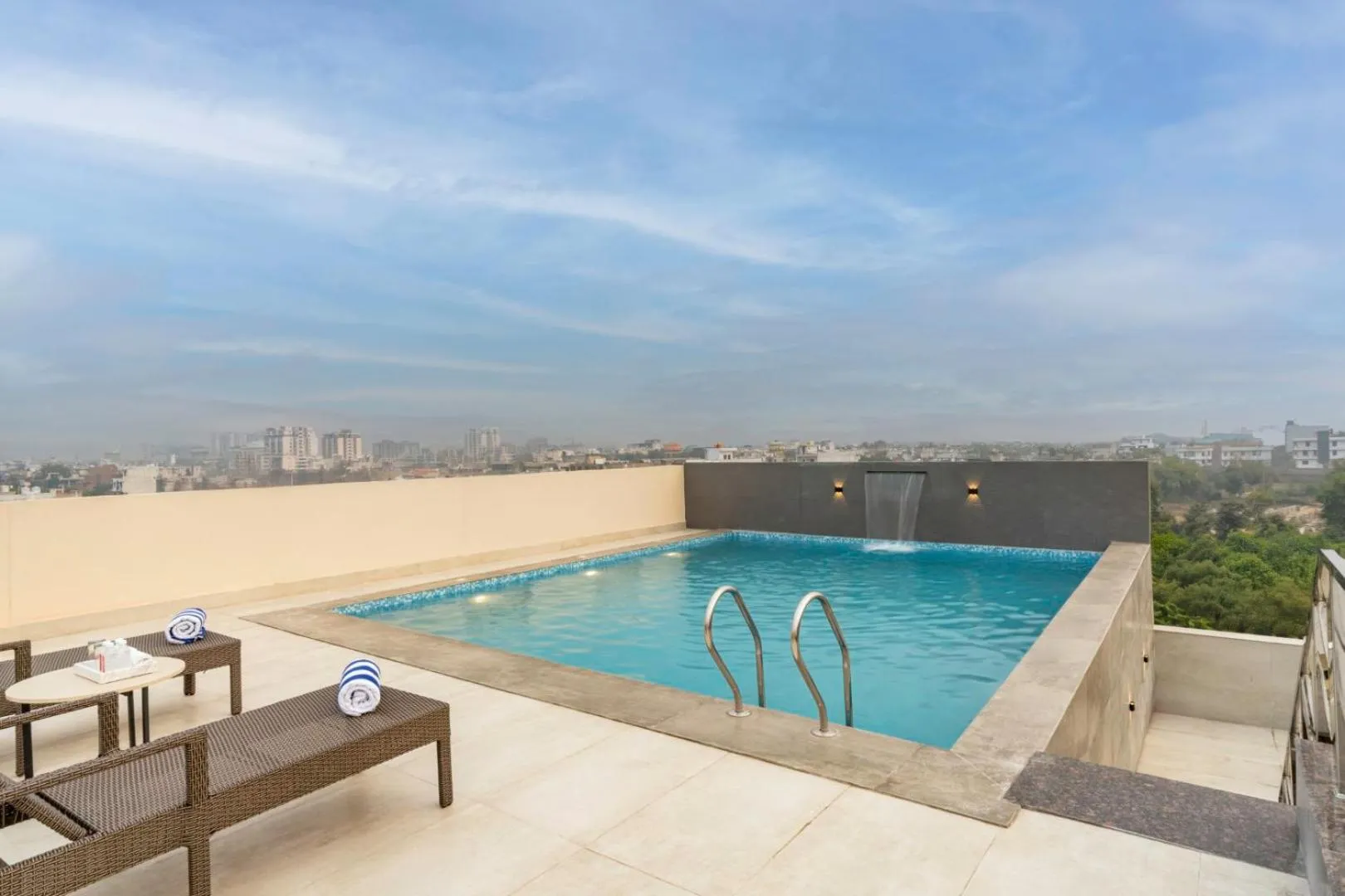 Swimming pool in Clarks Inn Suites Agra Near Tajmahal