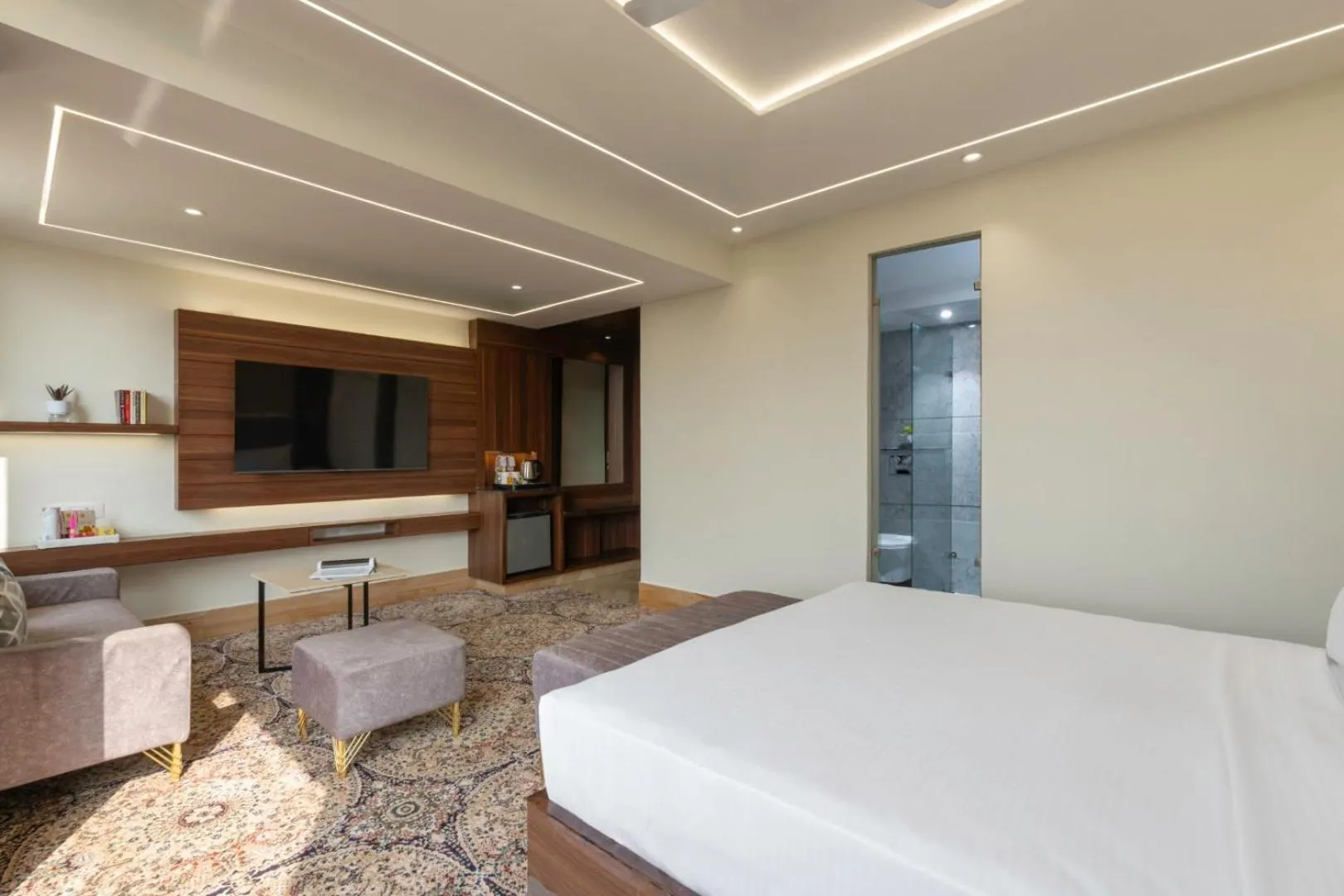 Bedroom, Bed in Clarks Inn Suites Agra Near Tajmahal