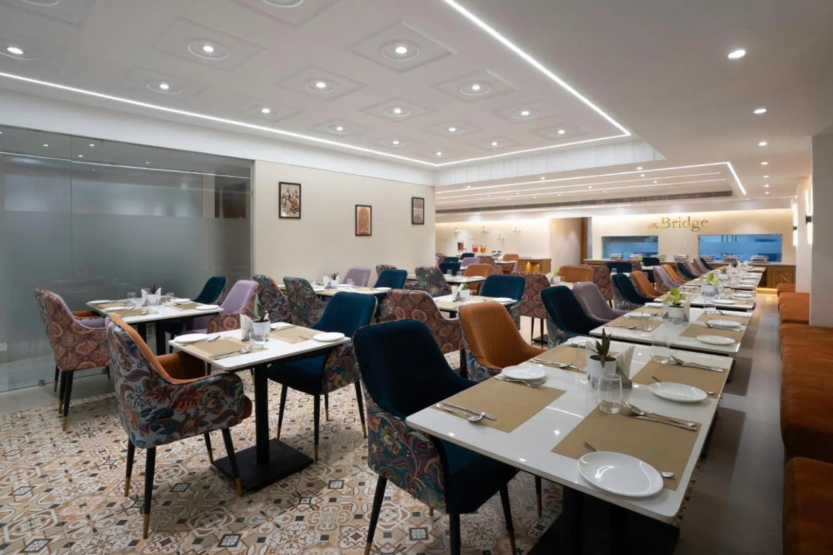 Restaurant/places to eat in Clarks Inn Suites Agra Near Tajmahal