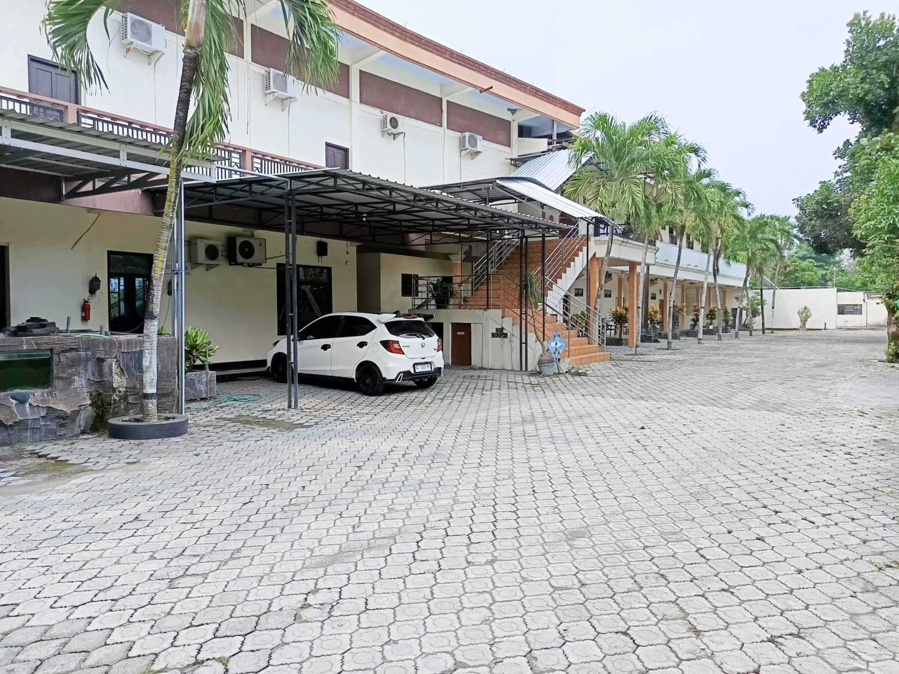 Parking in Gita Puri RedPartner Blitar