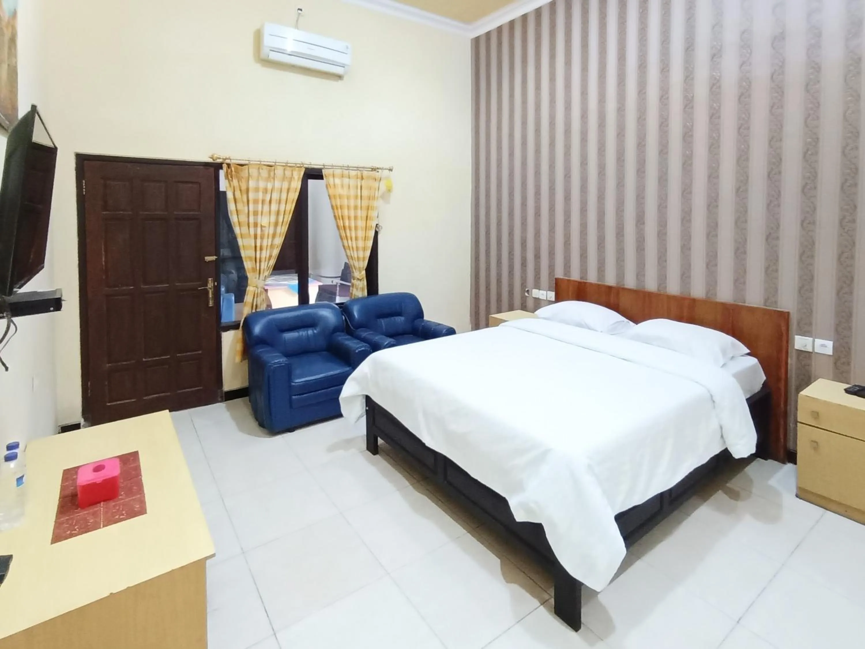 Bedroom, Bed in Gita Puri RedPartner Blitar
