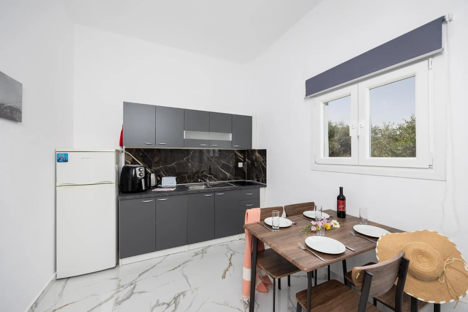 Dining area in Kosmas Apartments