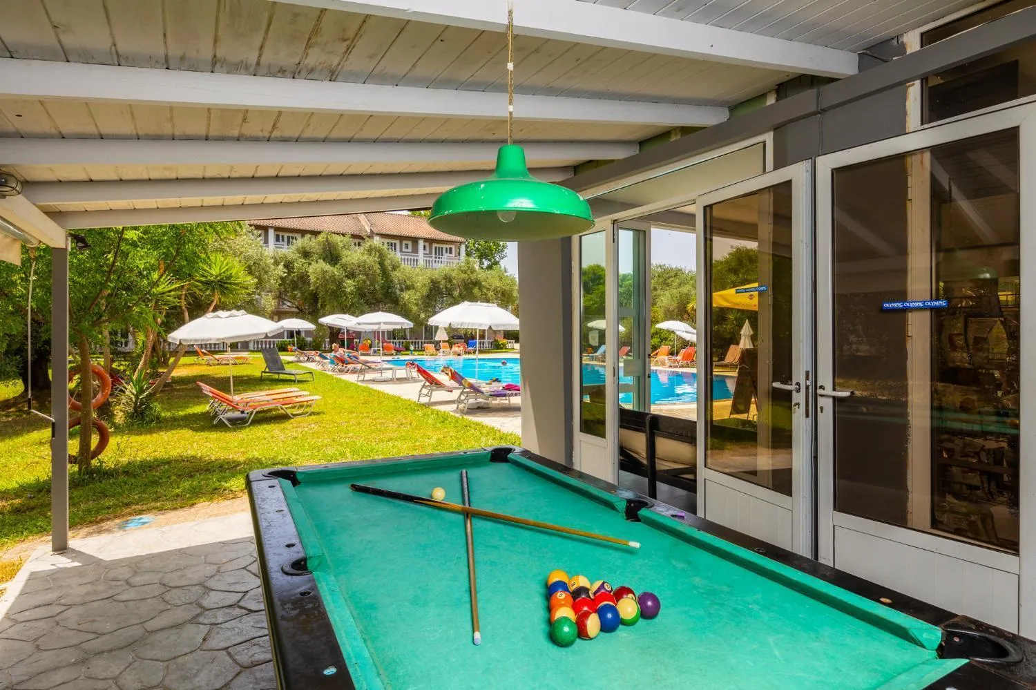 Billiard in Kosmas Apartments