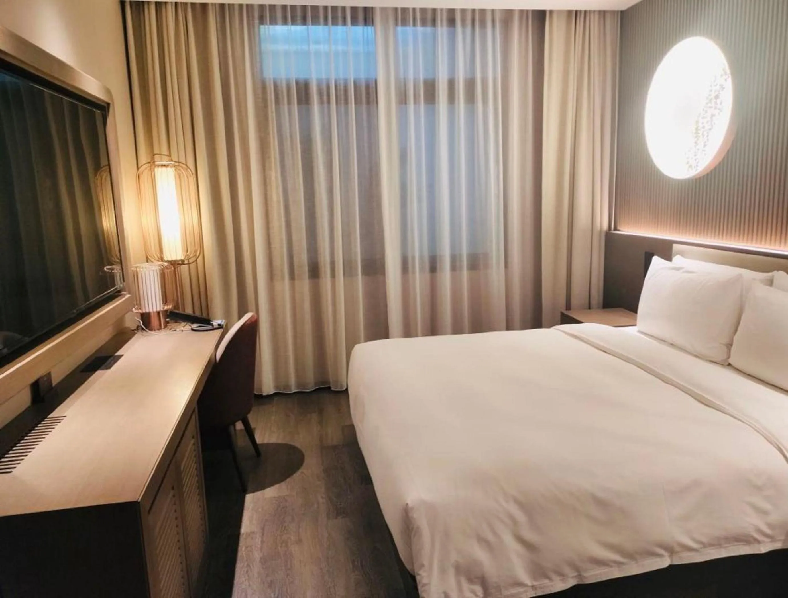 Bed in Orange crystal Shanghai Lujiazui Expo Center