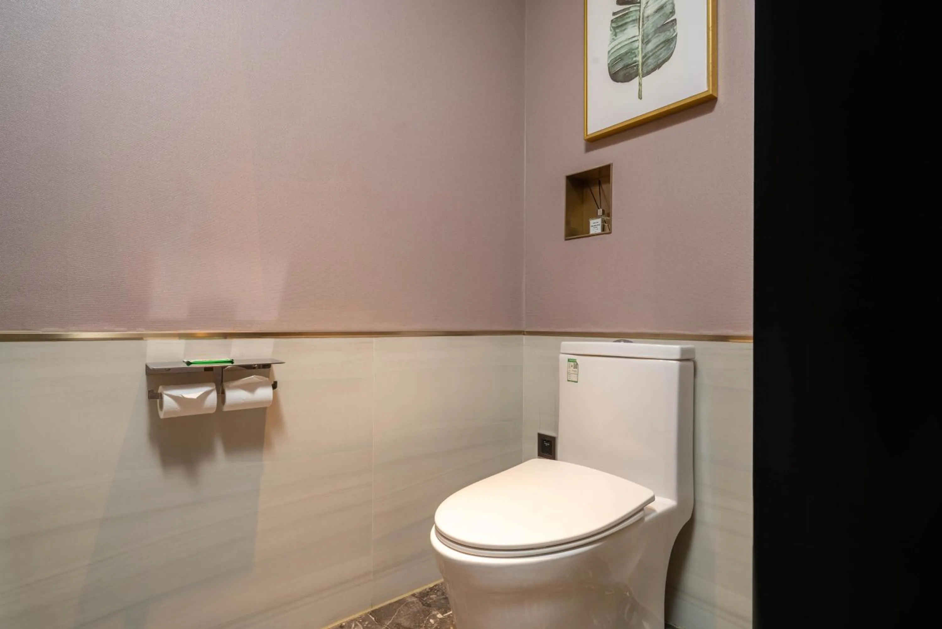 Toilet in Lijiang Old Town Echarm Plus Hotel