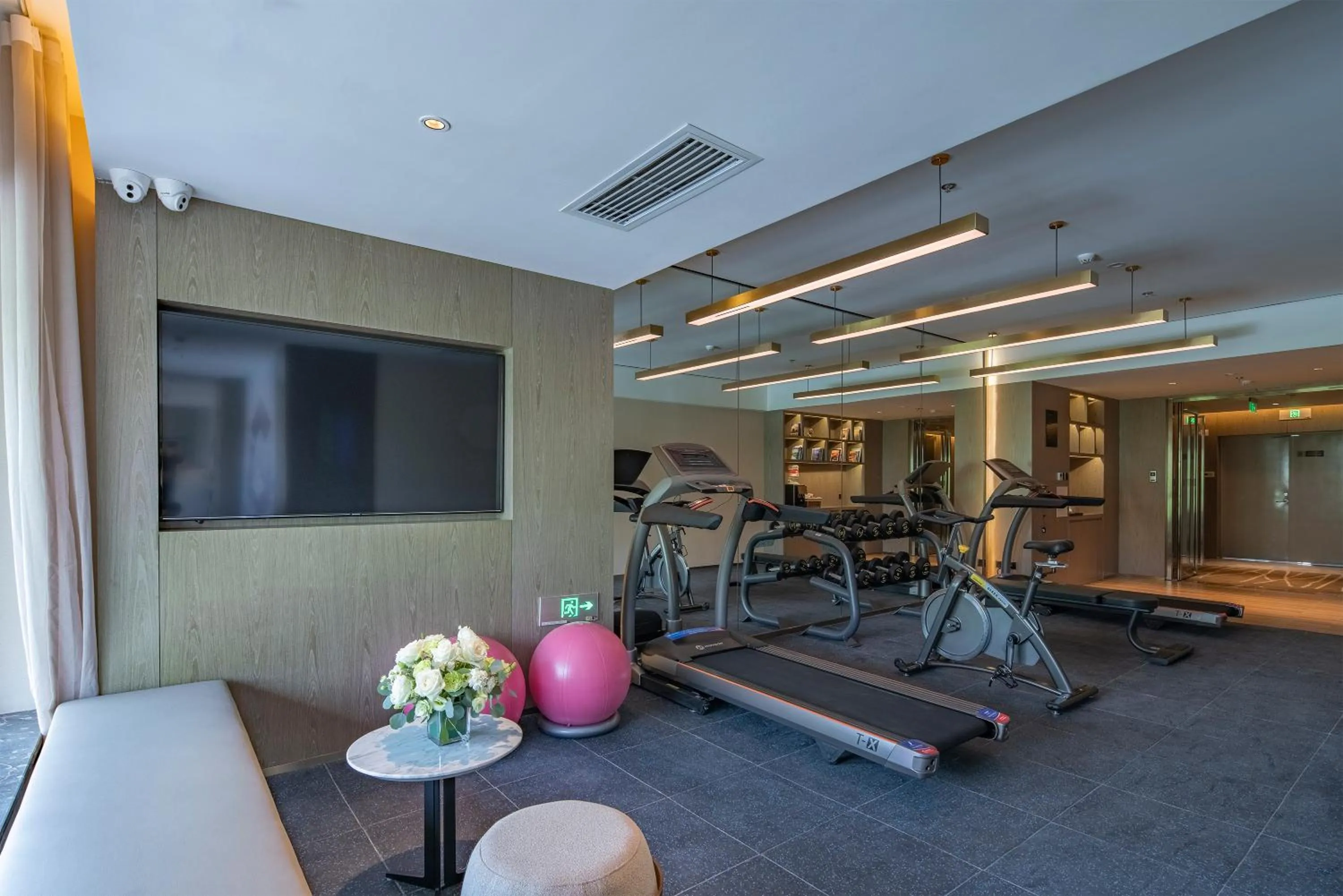 Fitness centre/facilities in Lijiang Old Town Echarm Plus Hotel