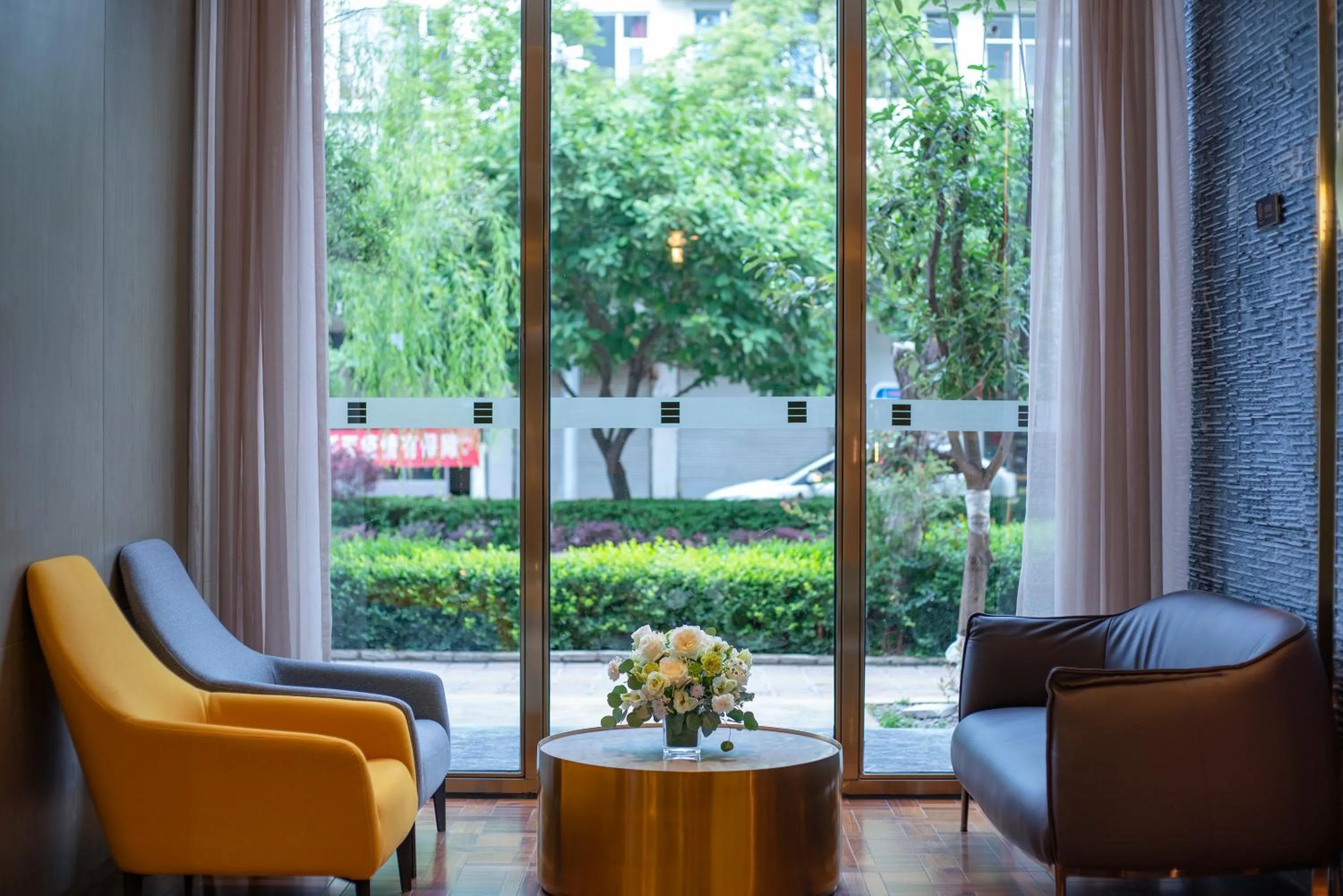 Lobby or reception in Lijiang Old Town Echarm Plus Hotel