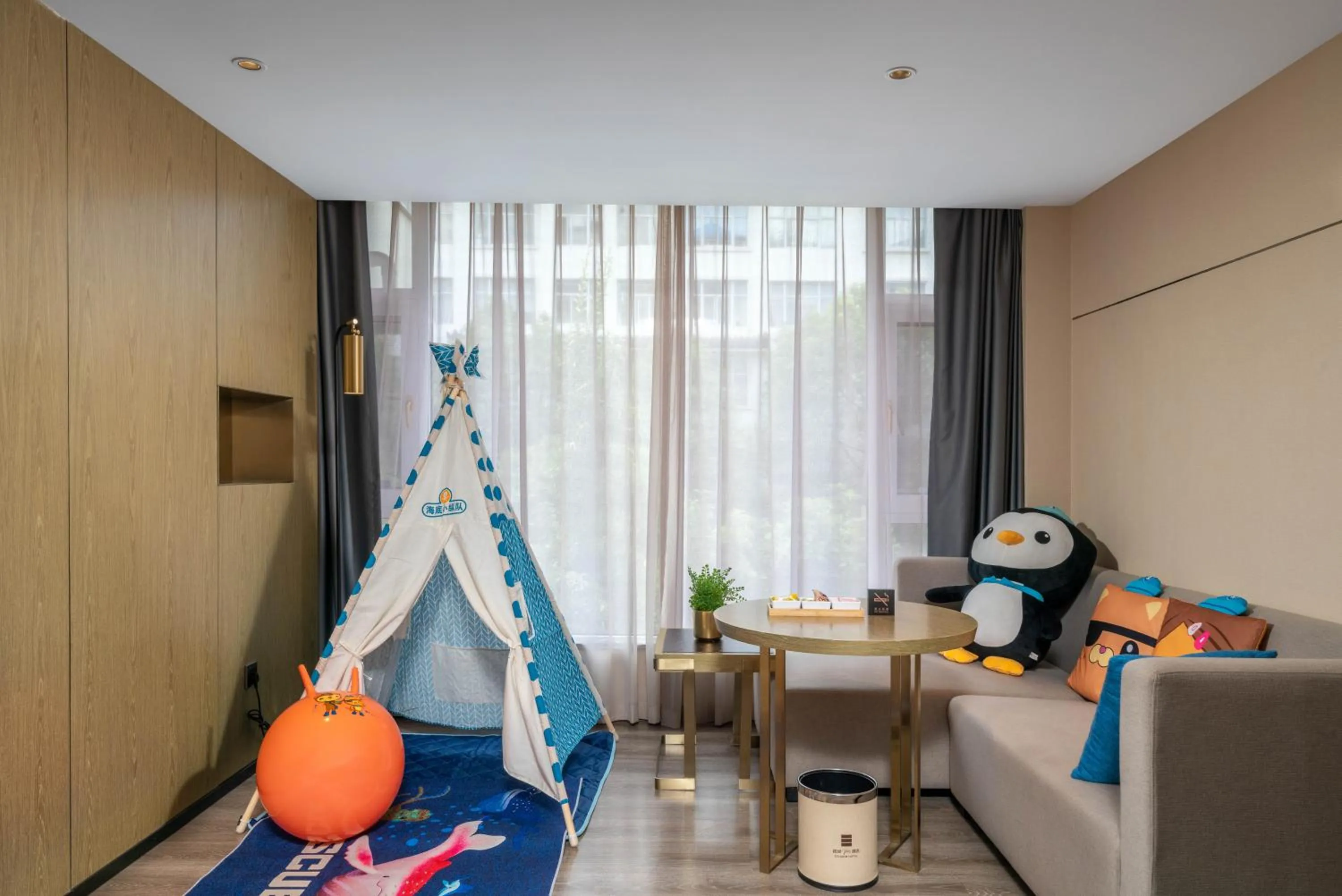 room service in Lijiang Old Town Echarm Plus Hotel