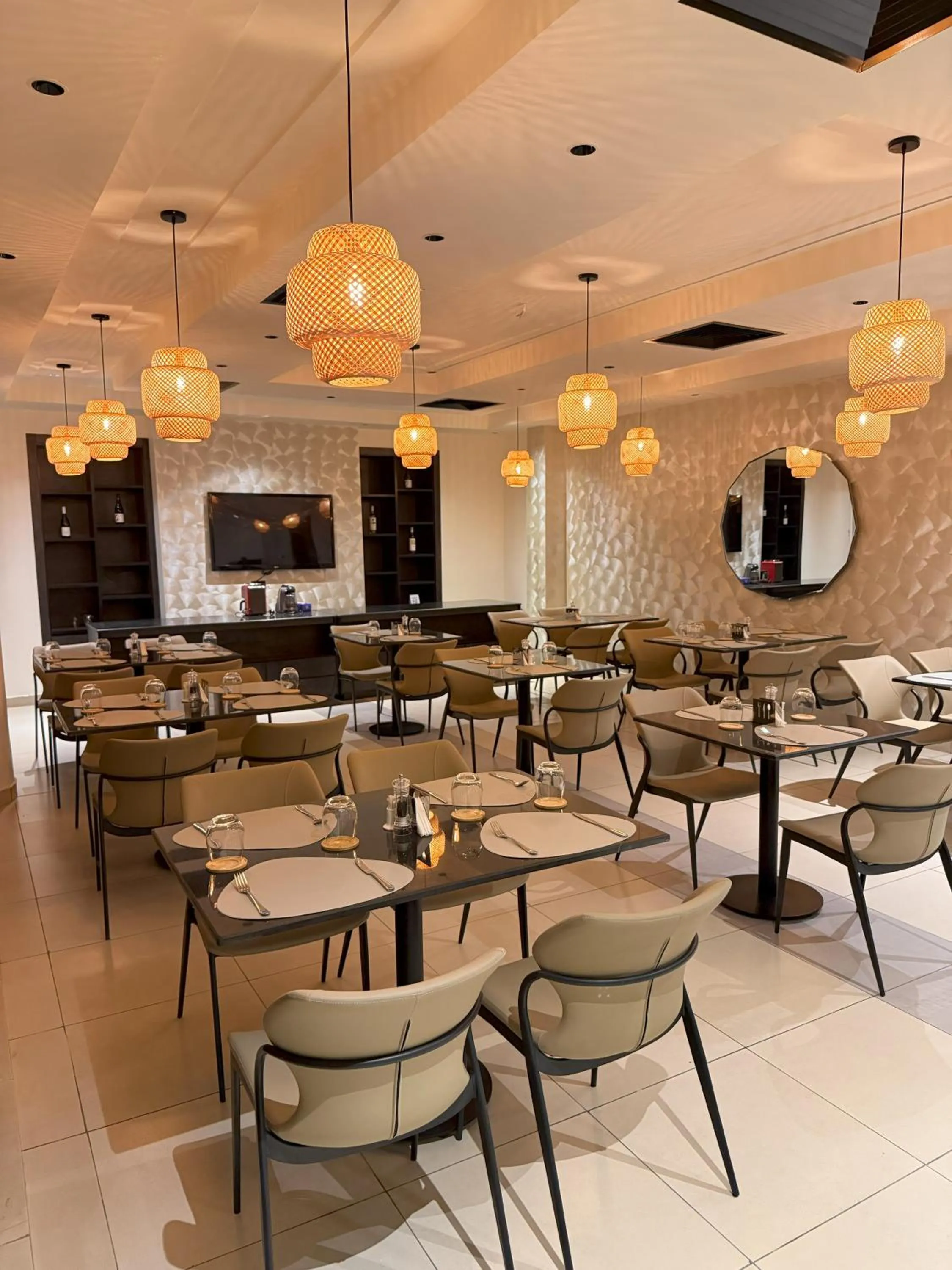 Restaurant/places to eat in George Residence TLC