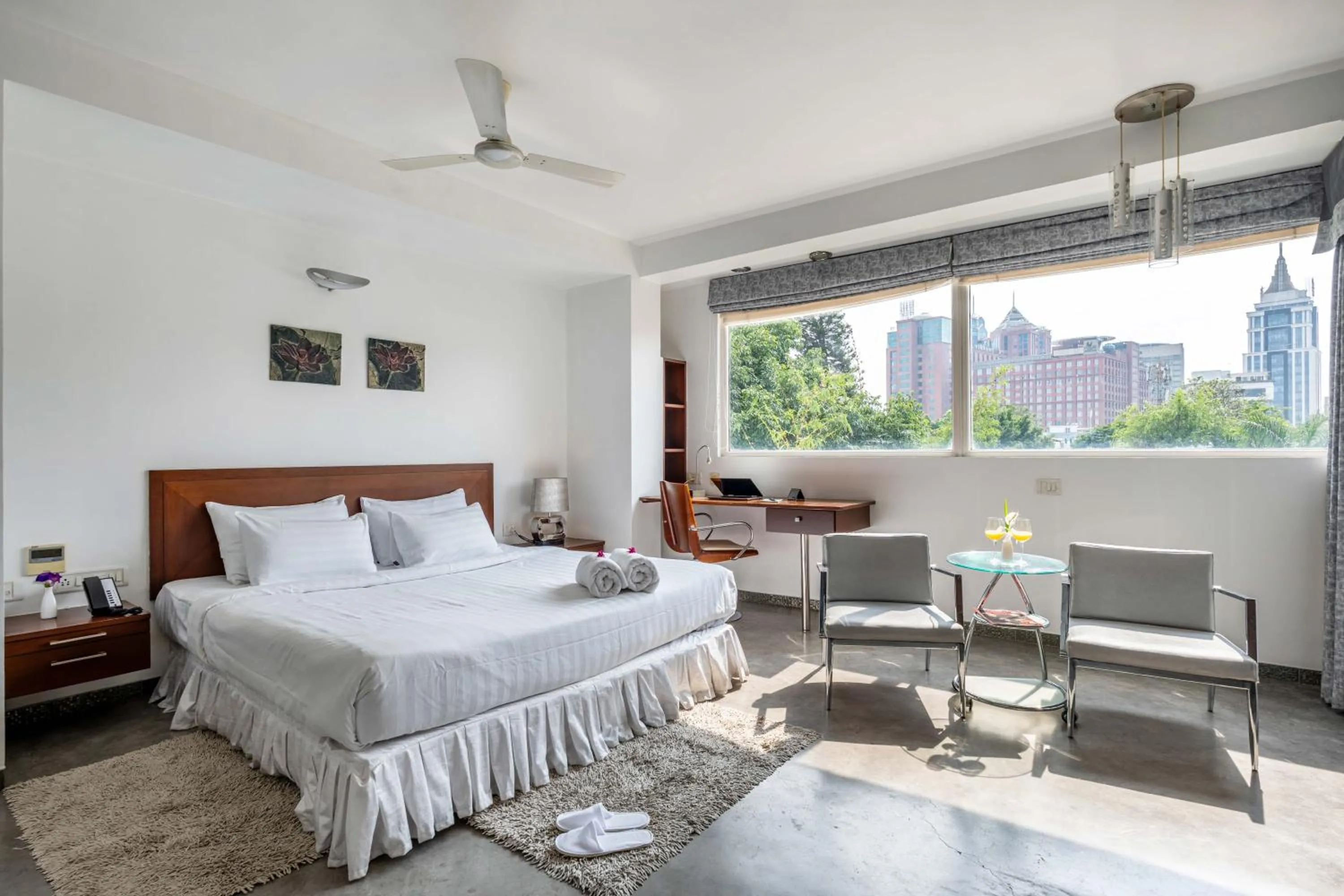 Bed in The Pentouz - A Boutique Hotel