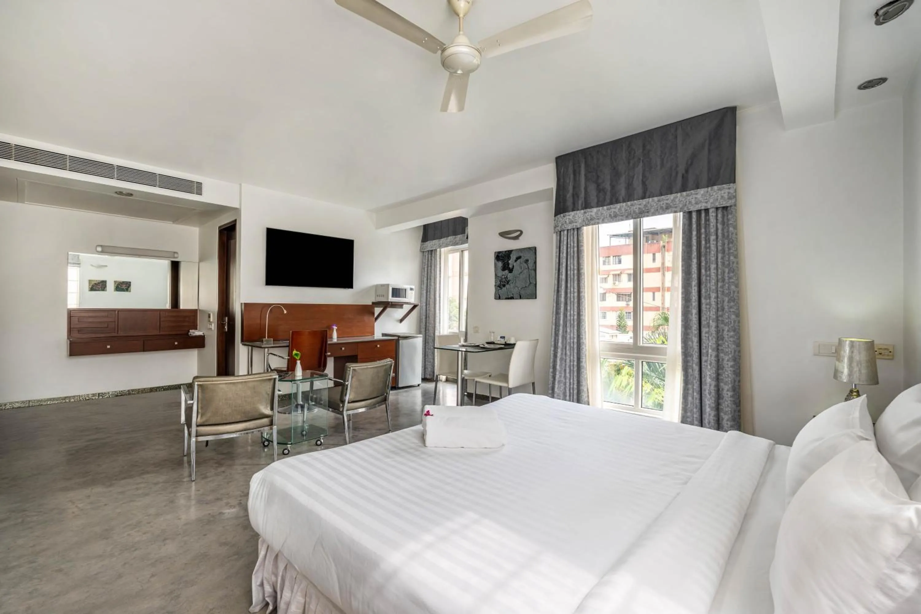 Bed in The Pentouz - A Boutique Hotel