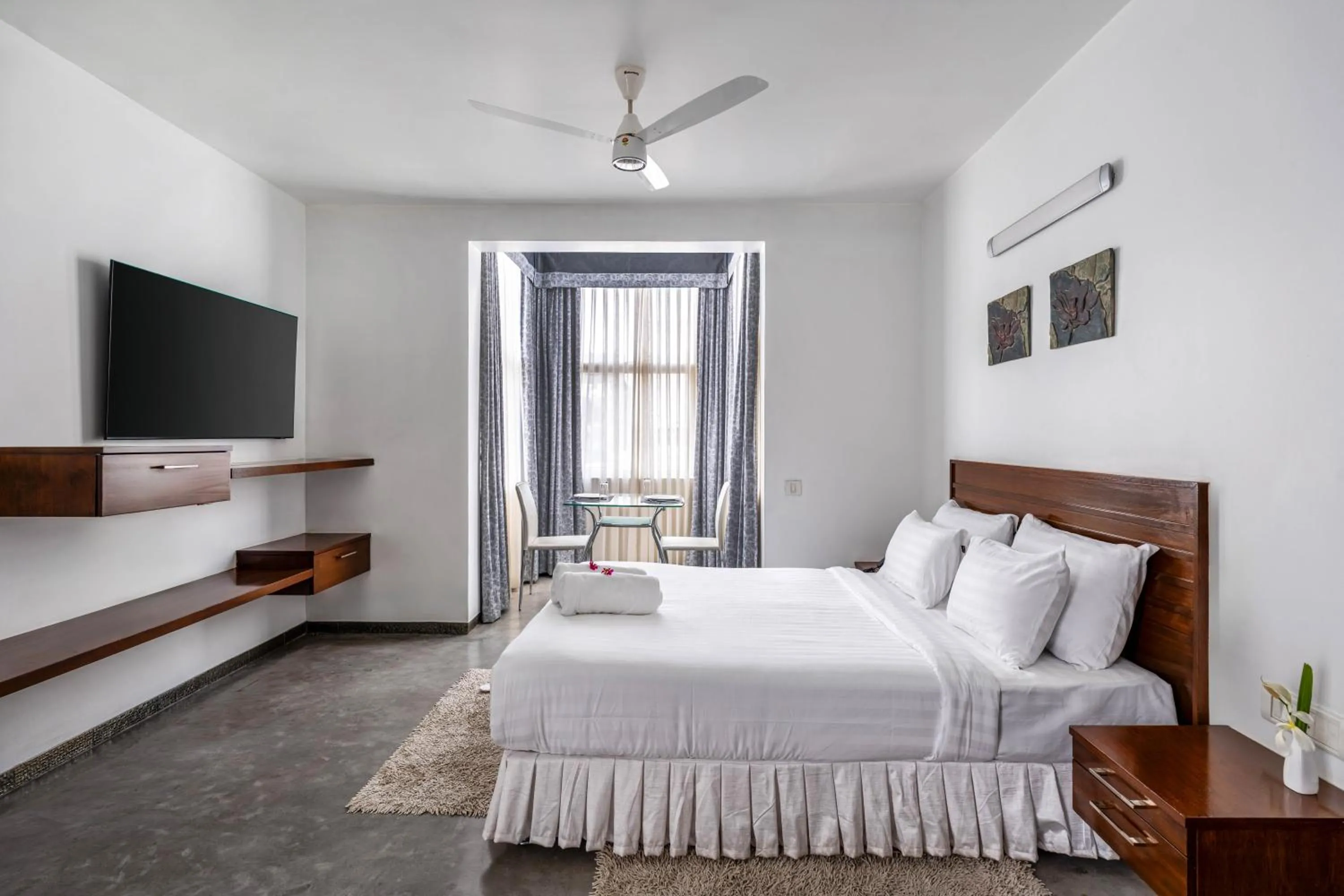 Bed in The Pentouz - A Boutique Hotel