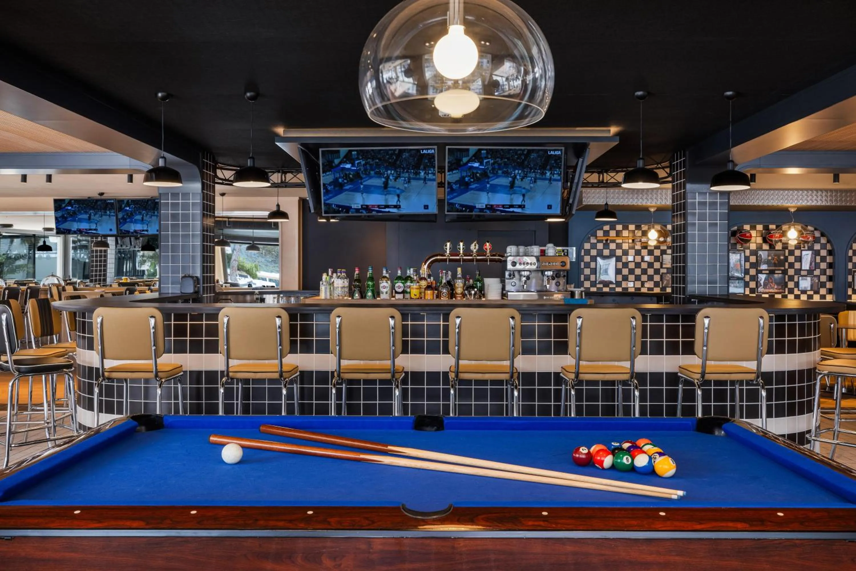 Lounge or bar in VIVA Eden Lago