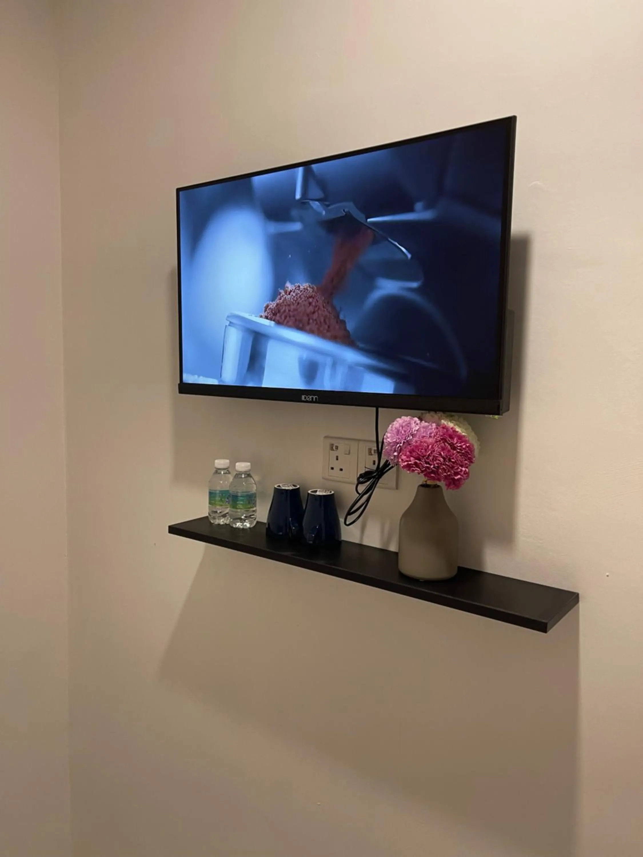 TV and multimedia in TDOZE Hotel