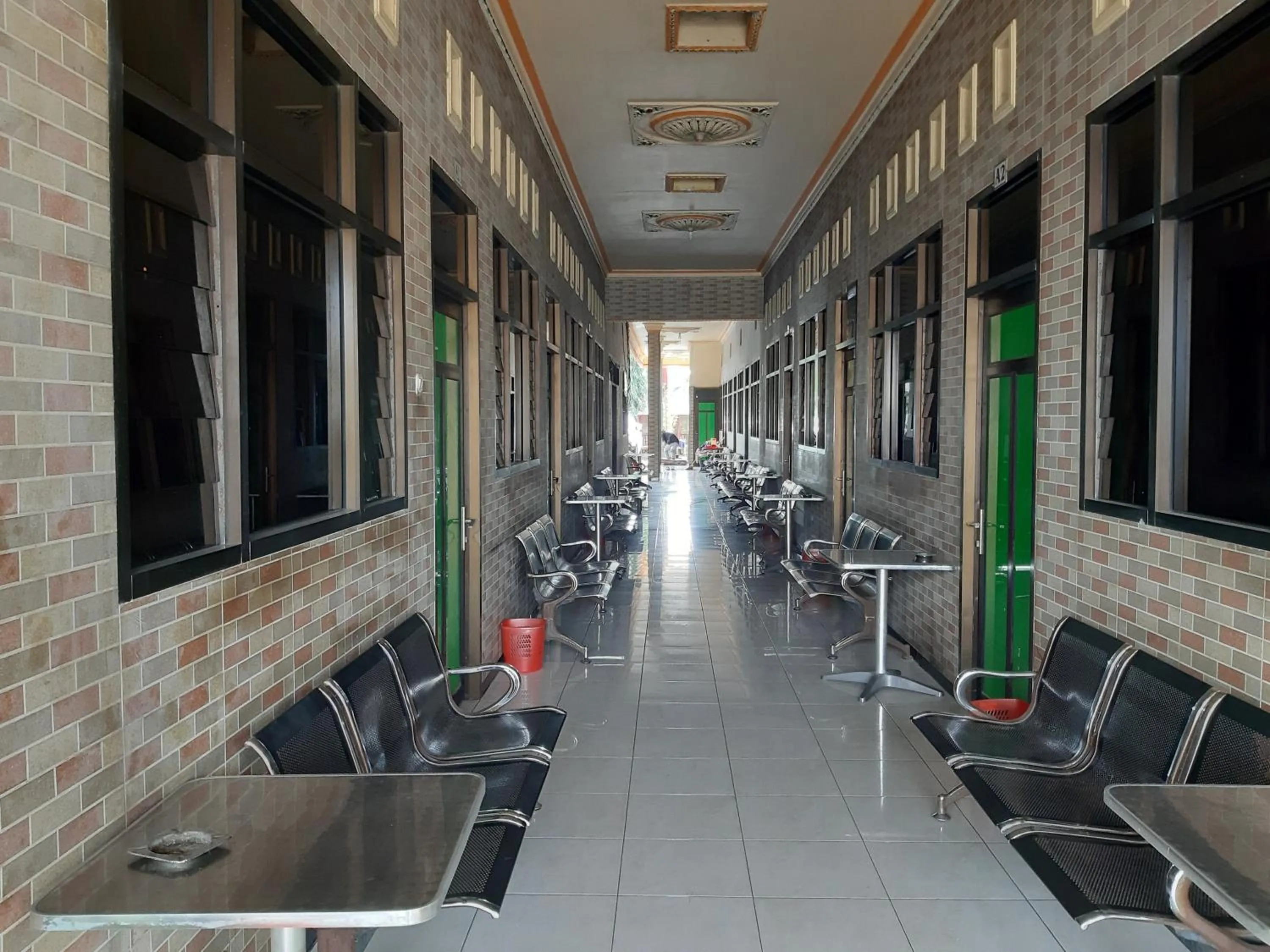 Lobby or reception in Hotel O Houstel Darma Syariah