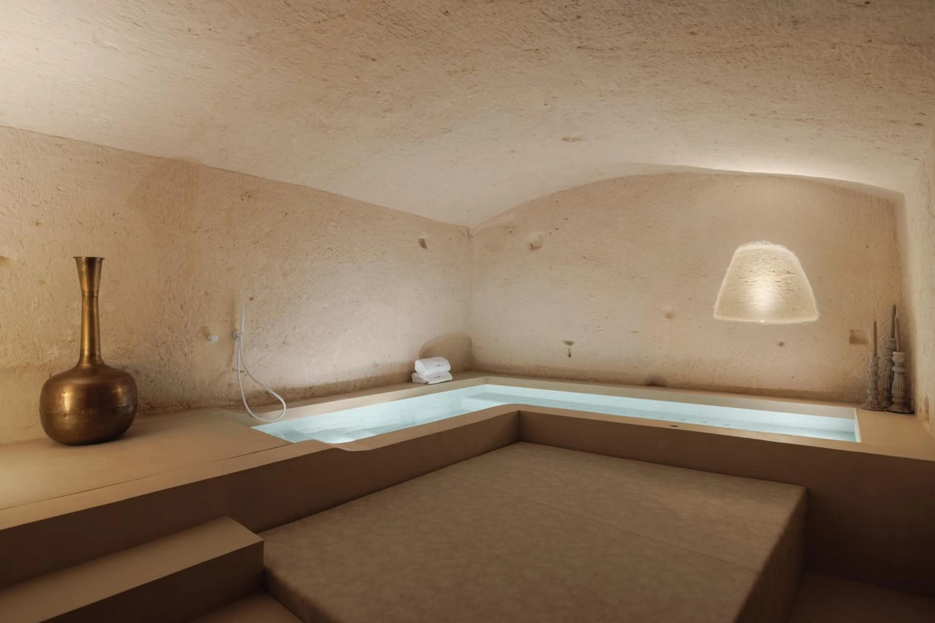 Hot Tub in Vetera Matera