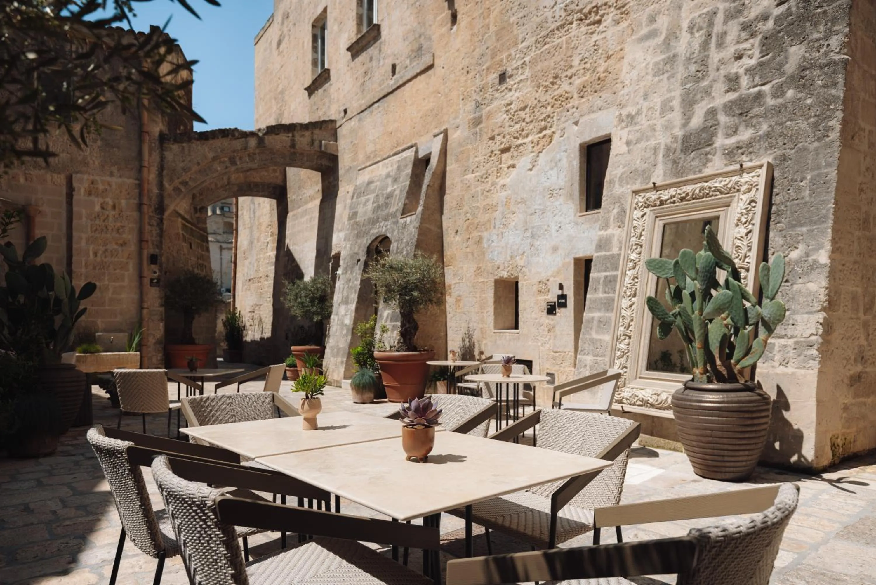 Property building in Vetera Matera