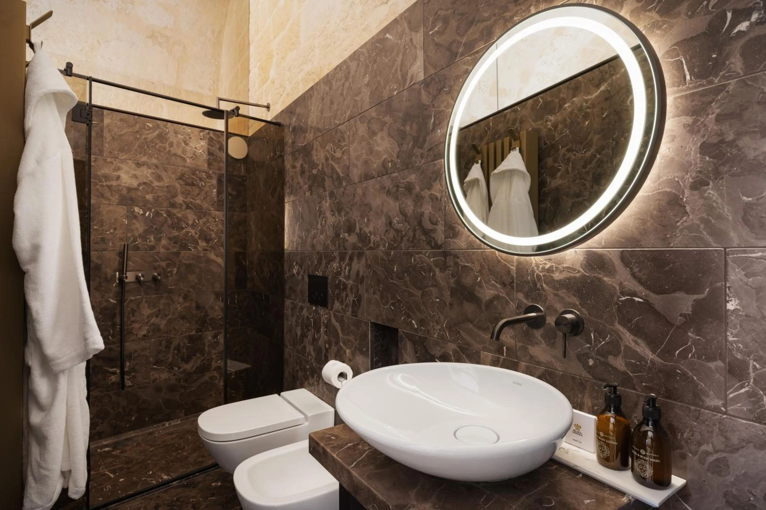 Bathroom in Vetera Matera