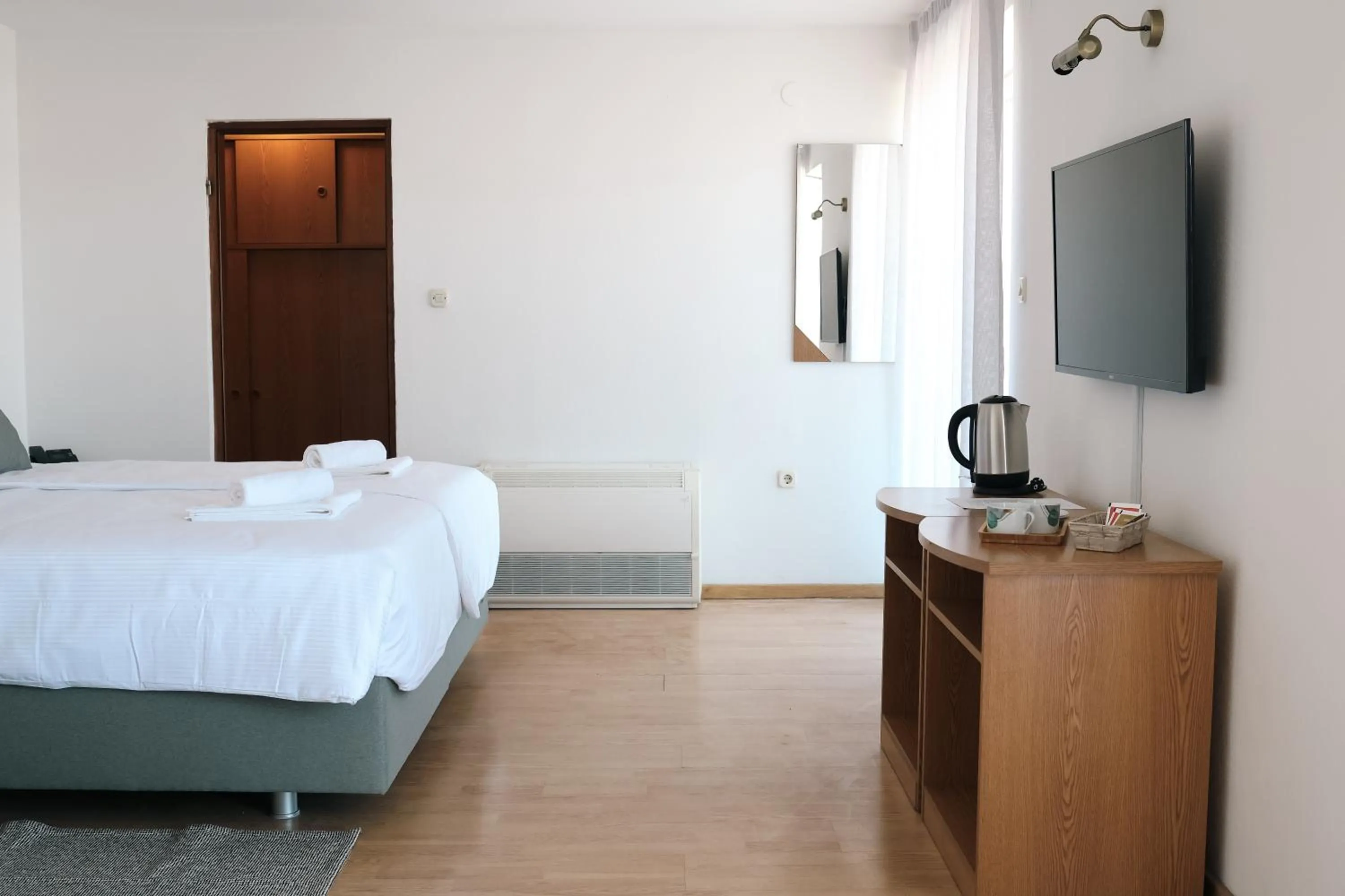 Bedroom, Bed in Artena Hotel