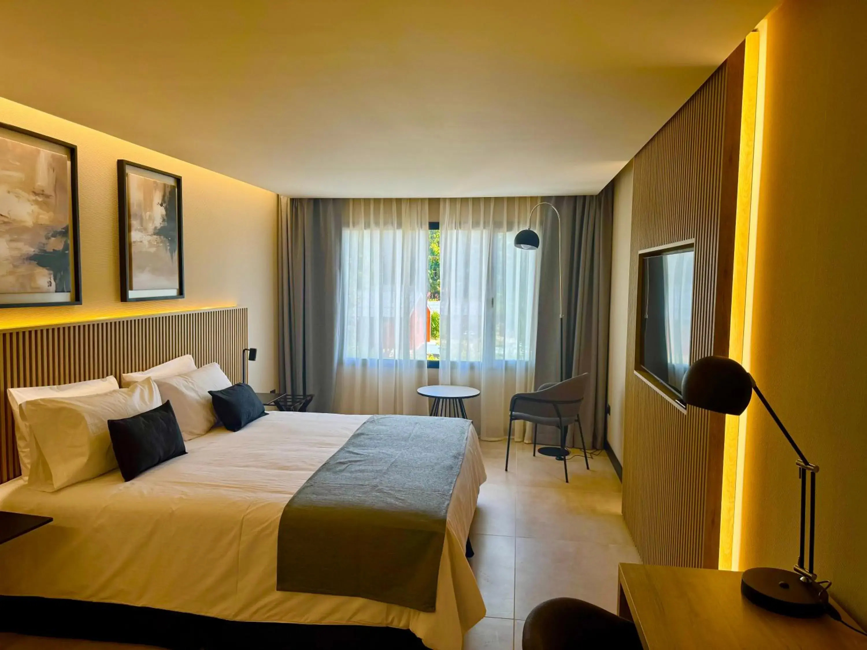 Deluxe Double or Twin Room in Mabra Suites Deluxe Double or Twin Room in Mabra Suites