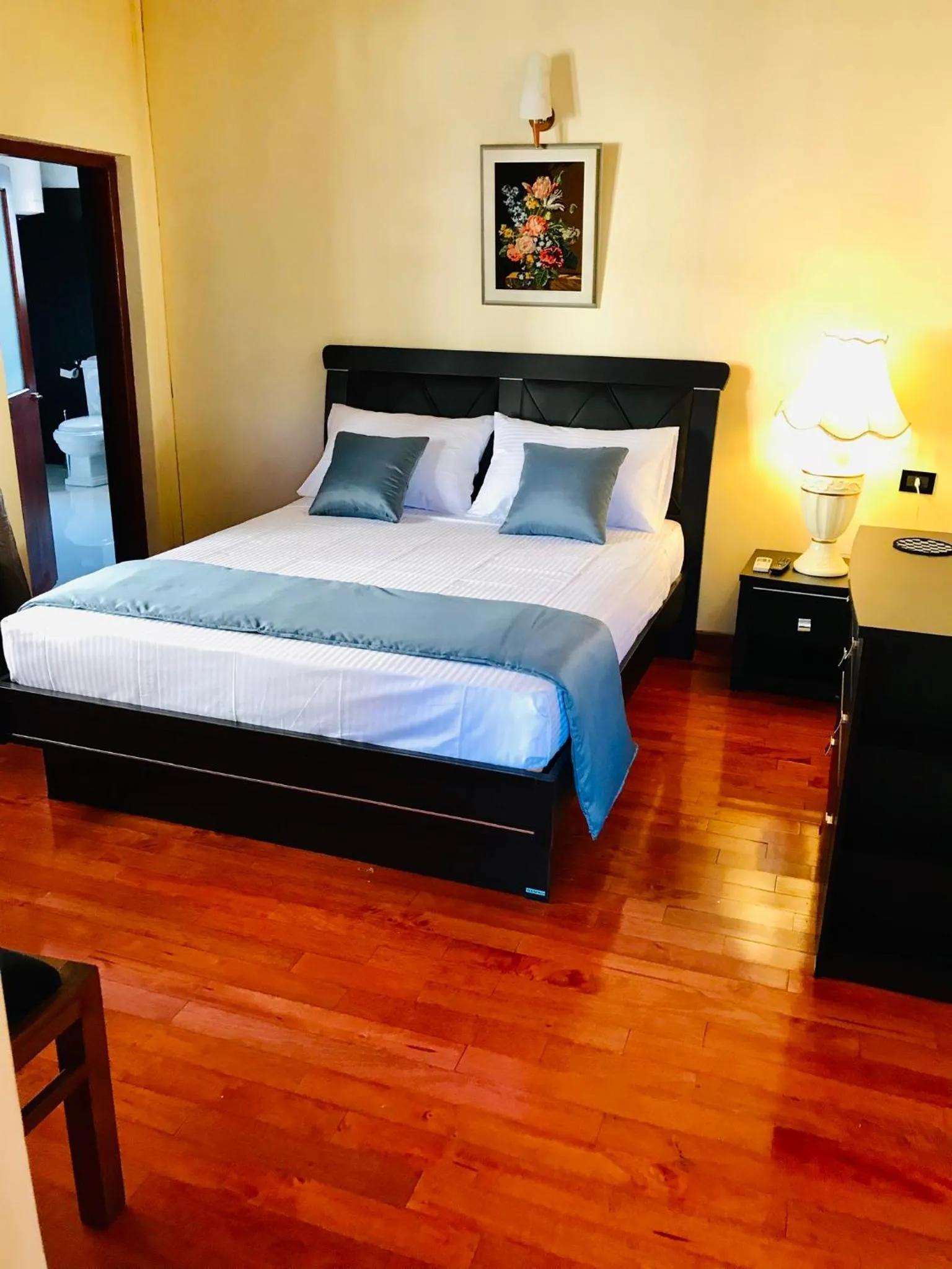 Bed in Ama Villa Negombo